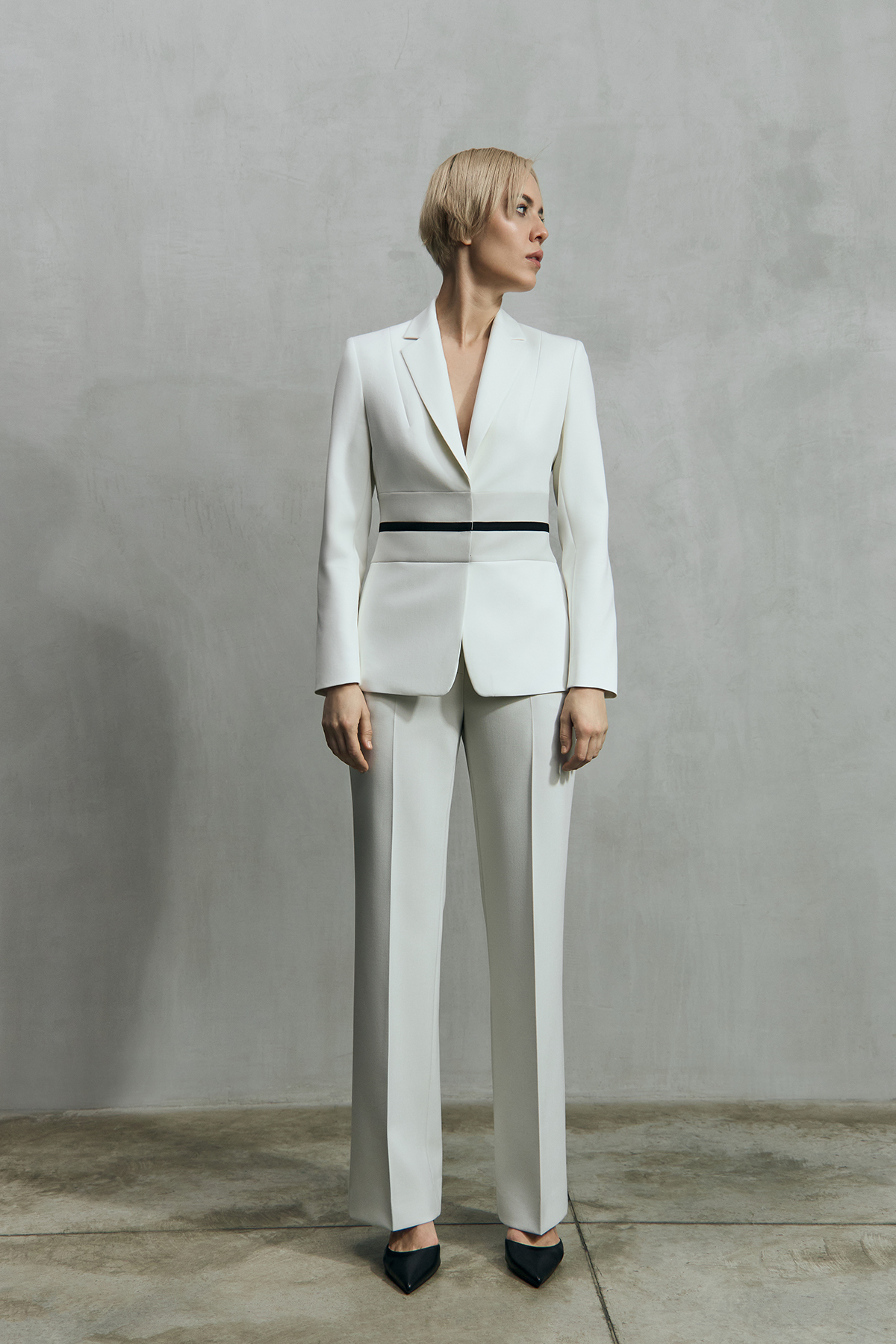 Жакет с контрастным поясом VASSA&Co, пол женский, цвет белый