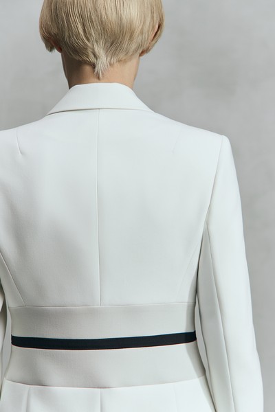 Жакет с контрастным поясом VASSA&Co, пол женский, цвет белый, фото №4