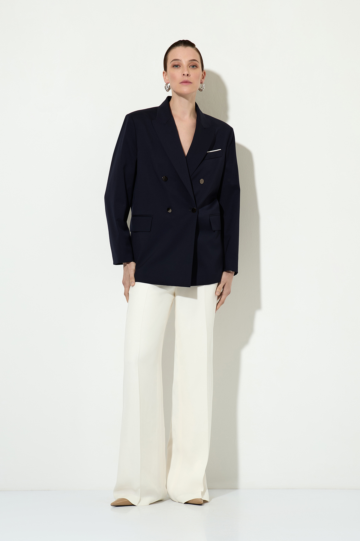 Double-breasted jacket VASSA&Co, пол female, цвет синий