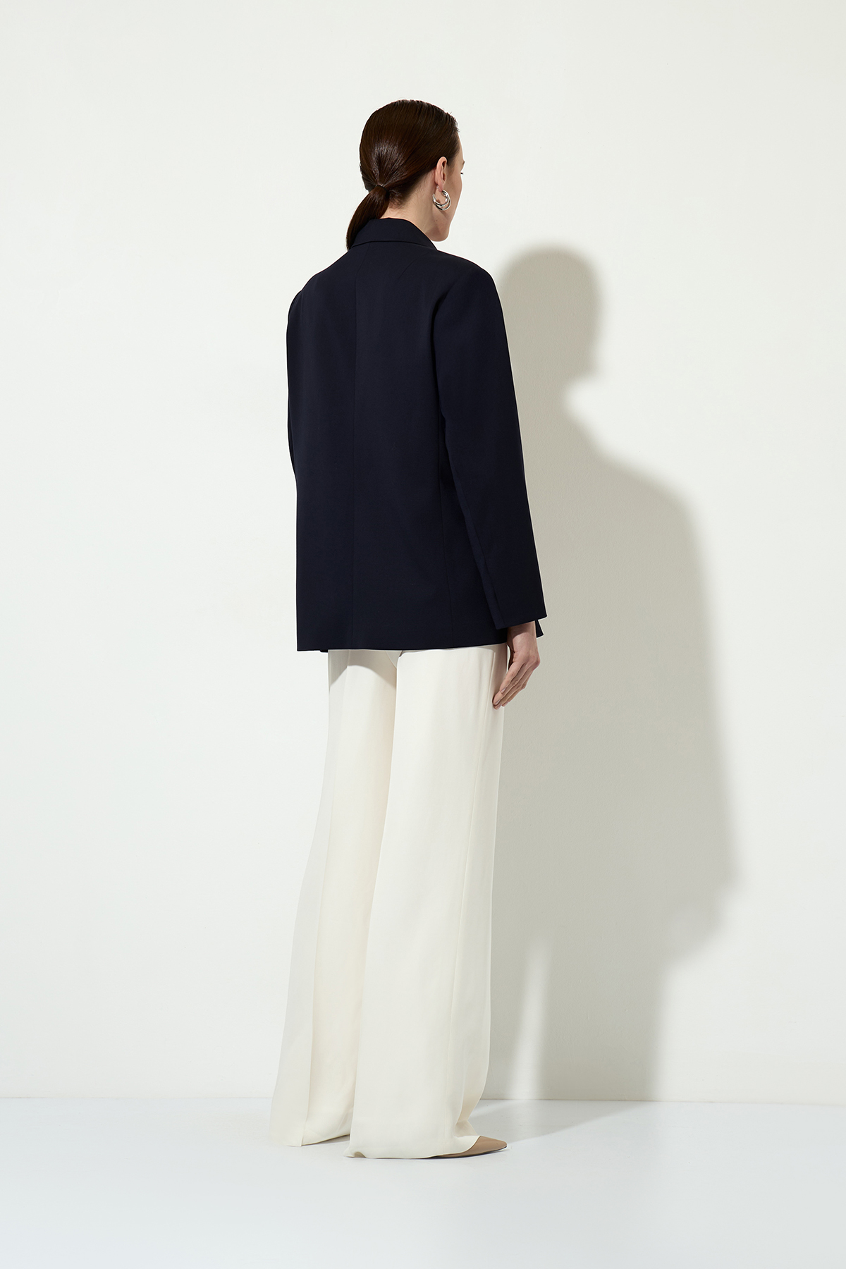 Double-breasted jacket VASSA&Co, пол female, цвет синий