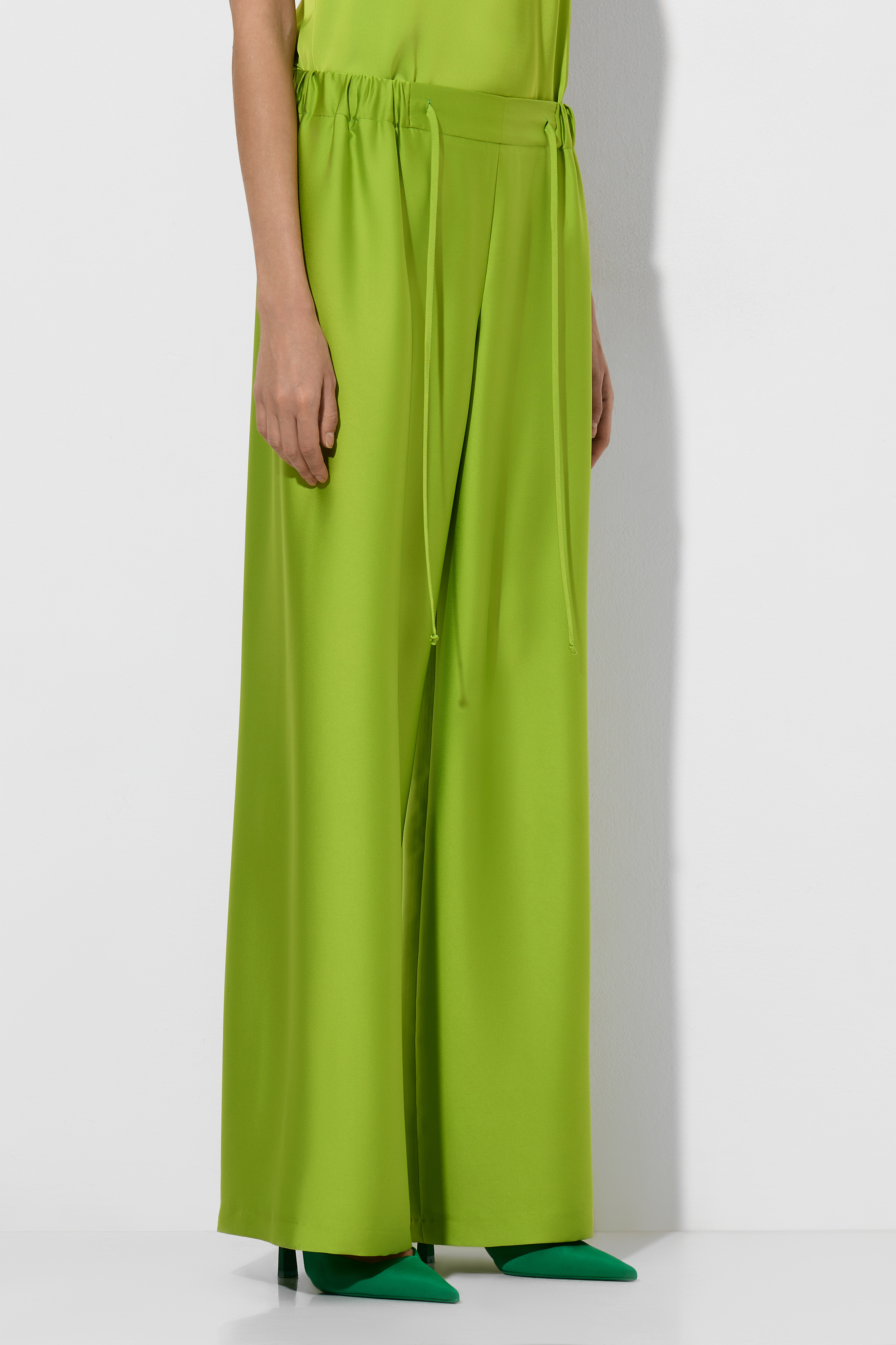 Брюки в пижамном стиле , пол женский, цвет зеленый, фото №2