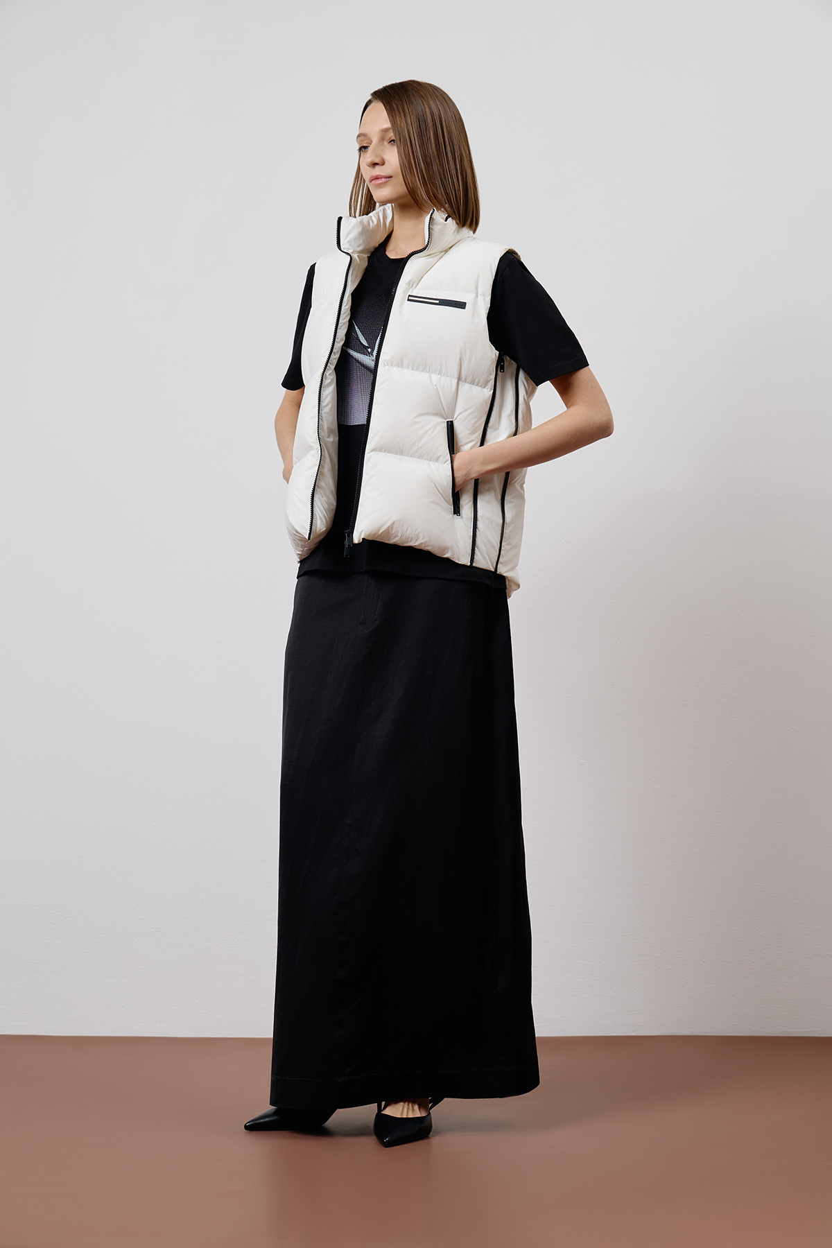 Vest VASSA CODE, пол female, цвет white