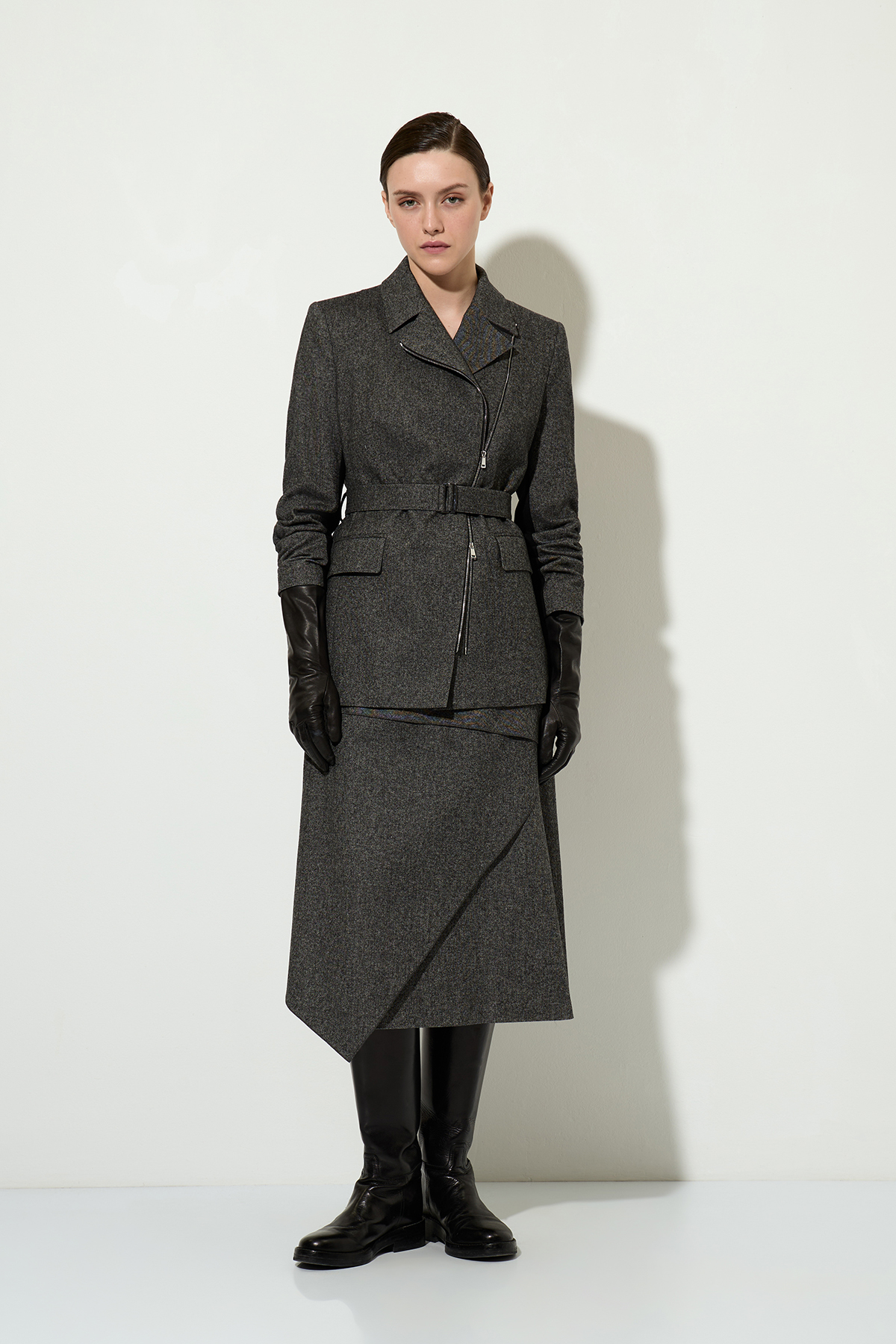 Жакет на молнии с поясом VASSA&Co, пол женский, цвет серый