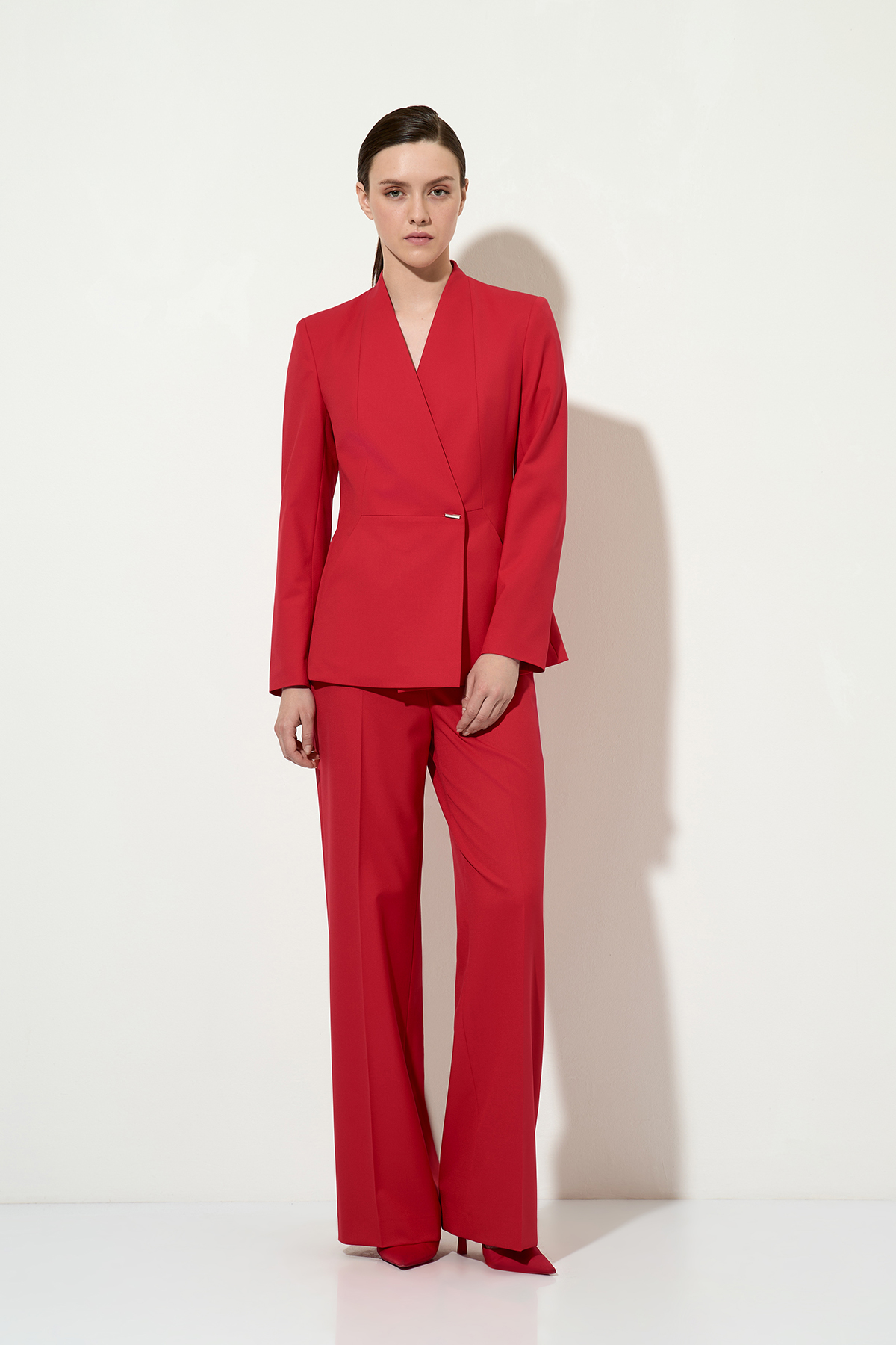 Жакет с асимметричным бортом VASSA&Co, пол женский, цвет красный