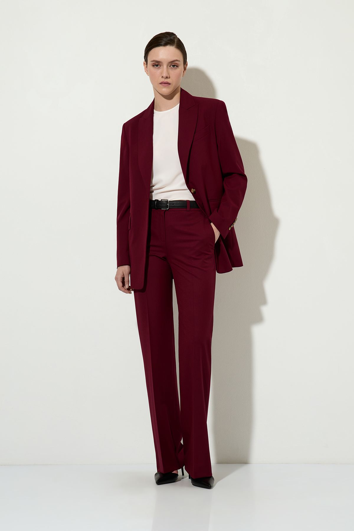 Однобортный жакет VASSA&Co, пол женский, цвет красный