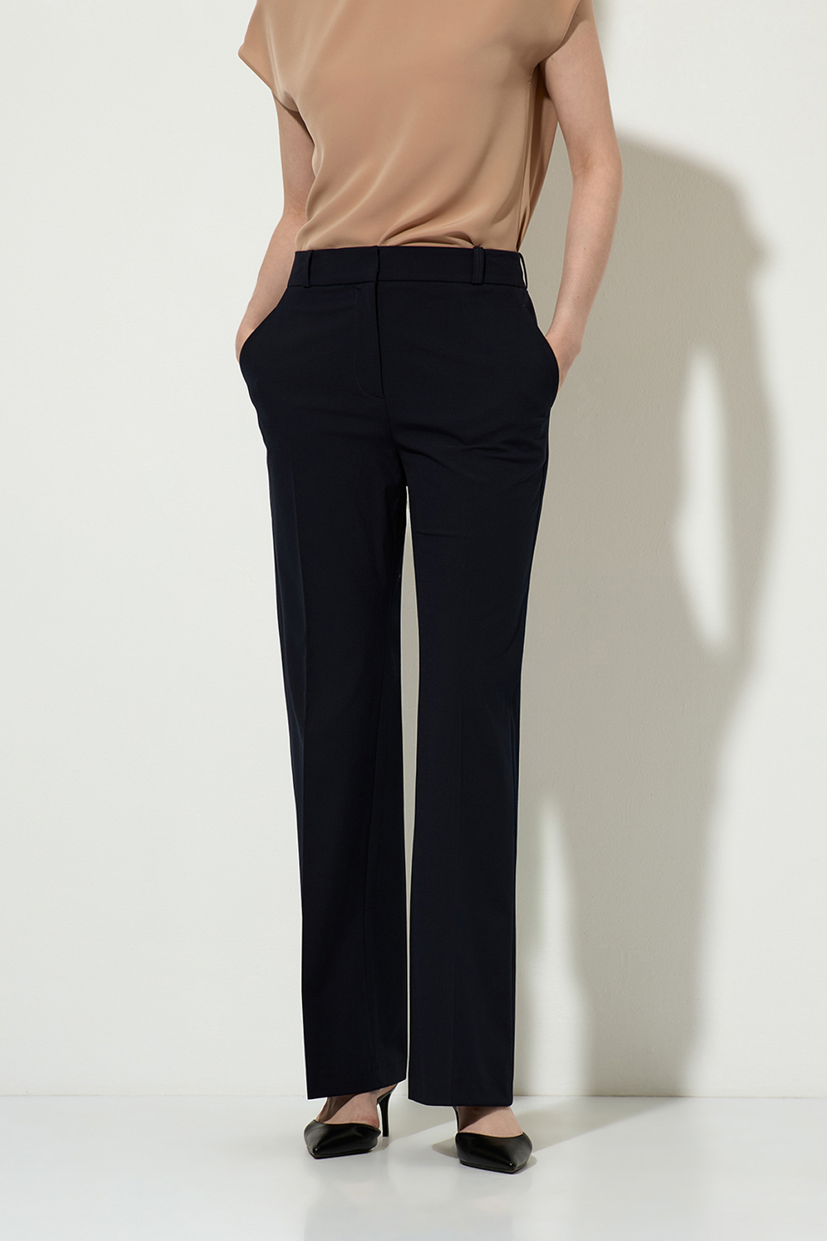 Брюки VASSA&Co, пол женский, цвет синий