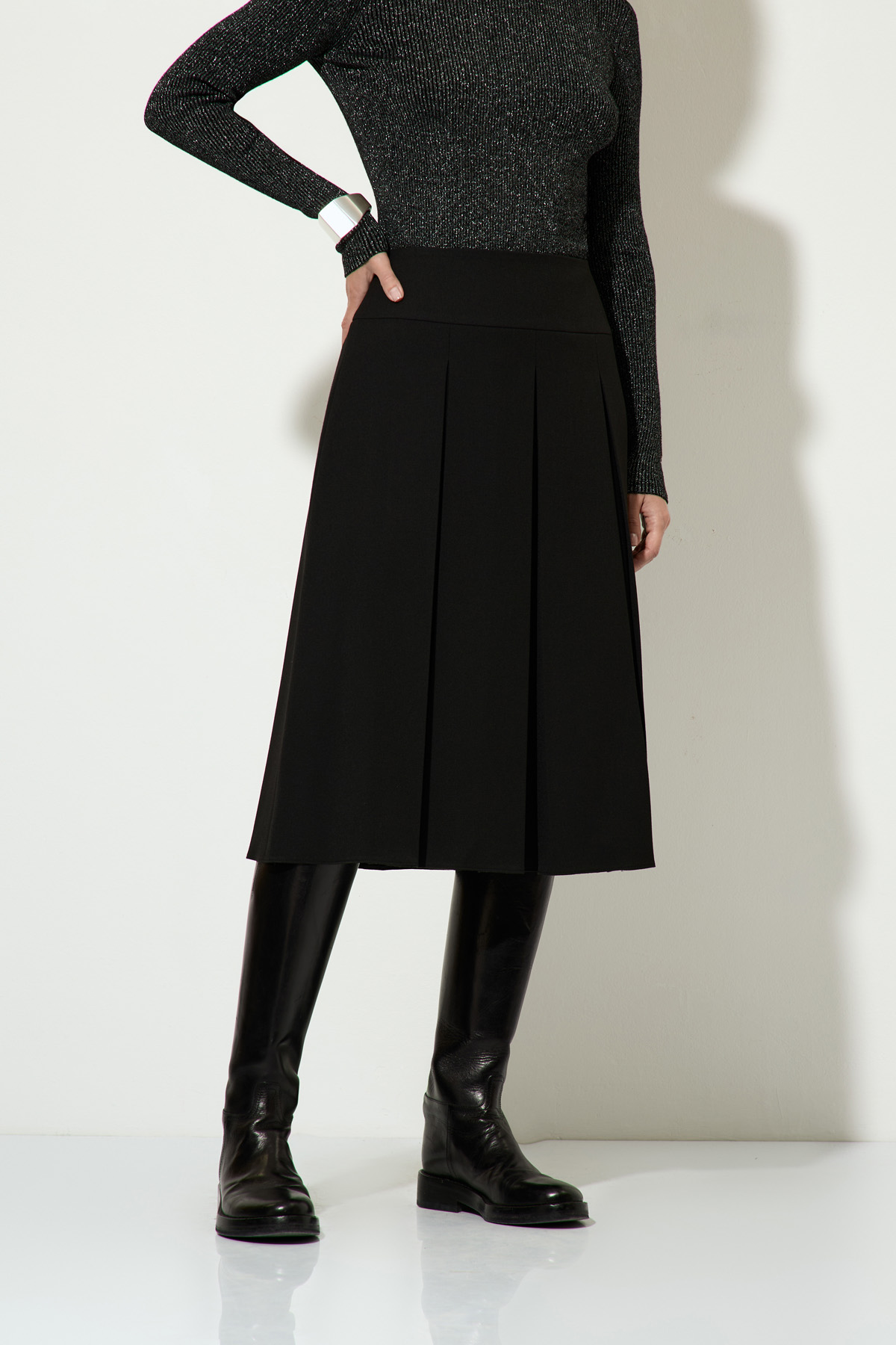 Юбка А-силуэта VASSA&Co, пол женский, цвет черный