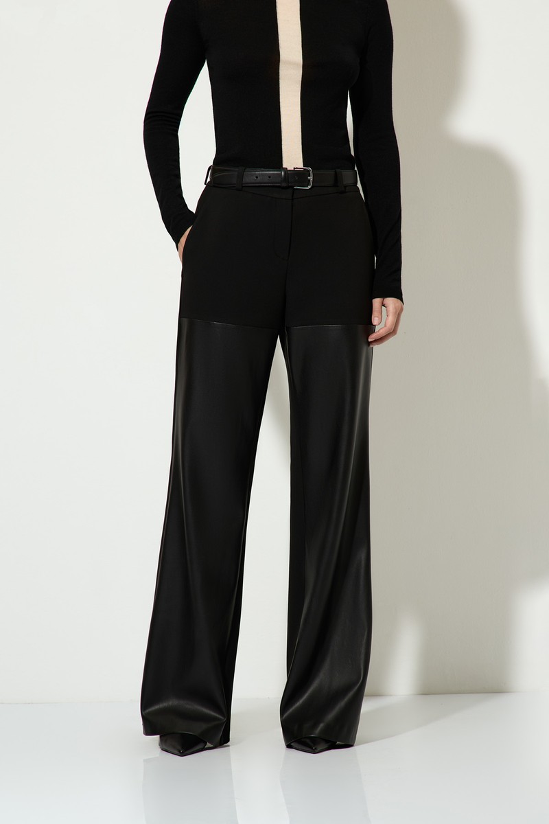 Широкие брюки со вставками из экокожи VASSA&Co, пол женский, цвет черный, фото №2