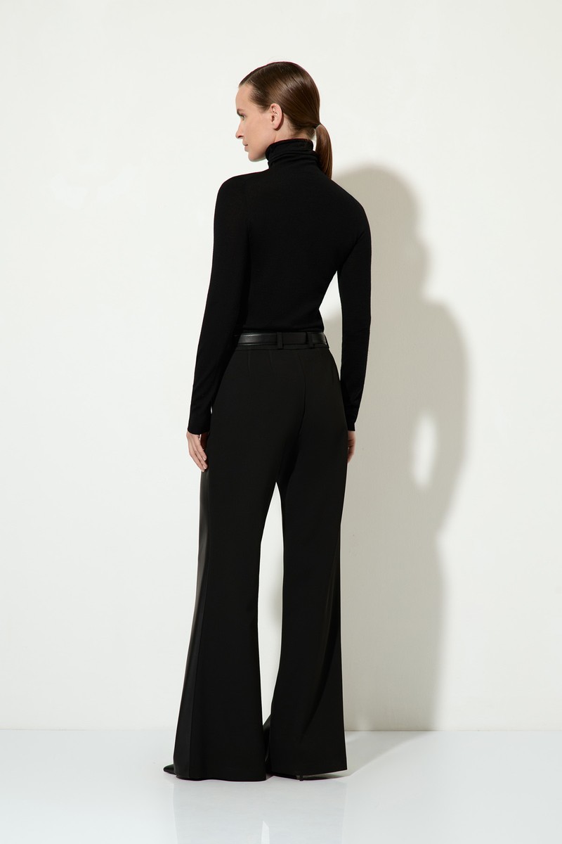 Широкие брюки со вставками из экокожи VASSA&Co, пол женский, цвет черный, фото №4