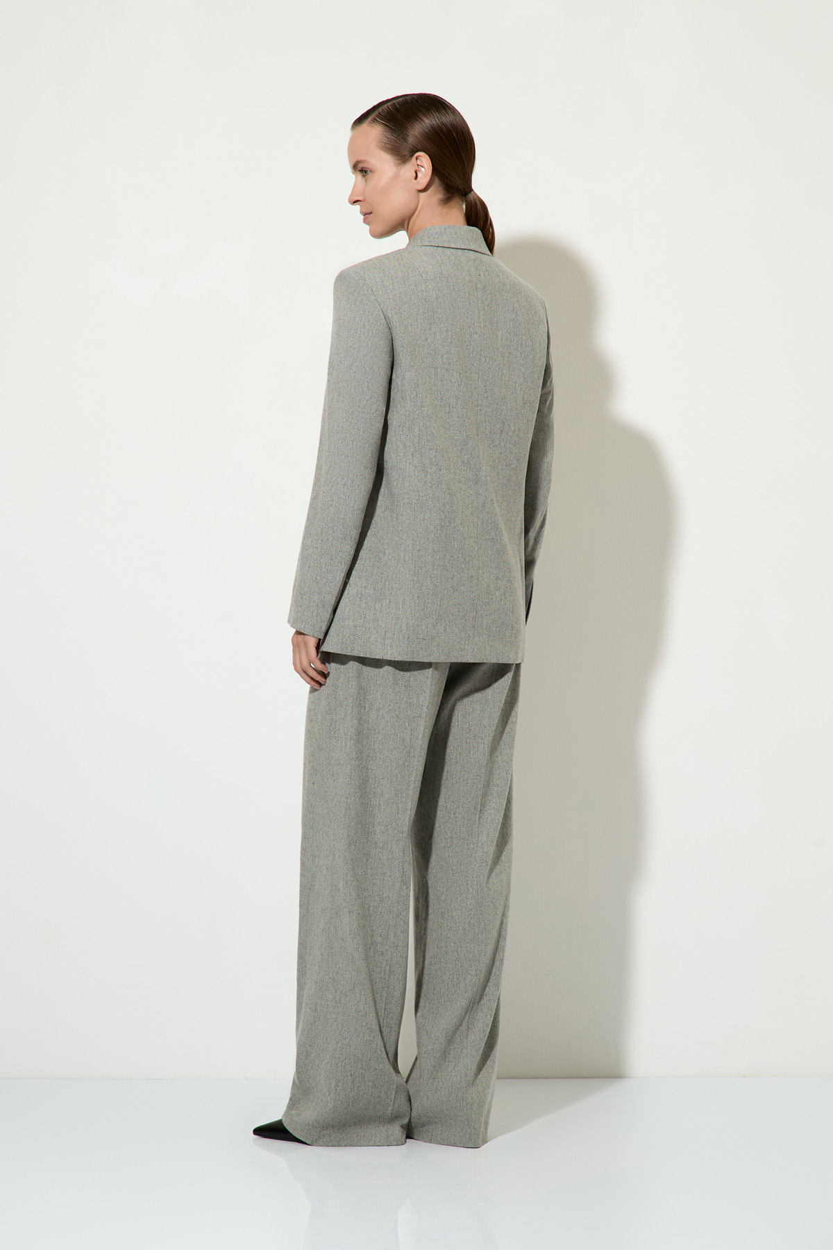 Двубортный жакет VASSA&Co, пол женский, цвет серый