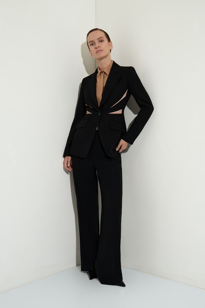 Однобортный жакет приталенного силуэта VASSA&Co, пол женский, цвет черный, фото №2