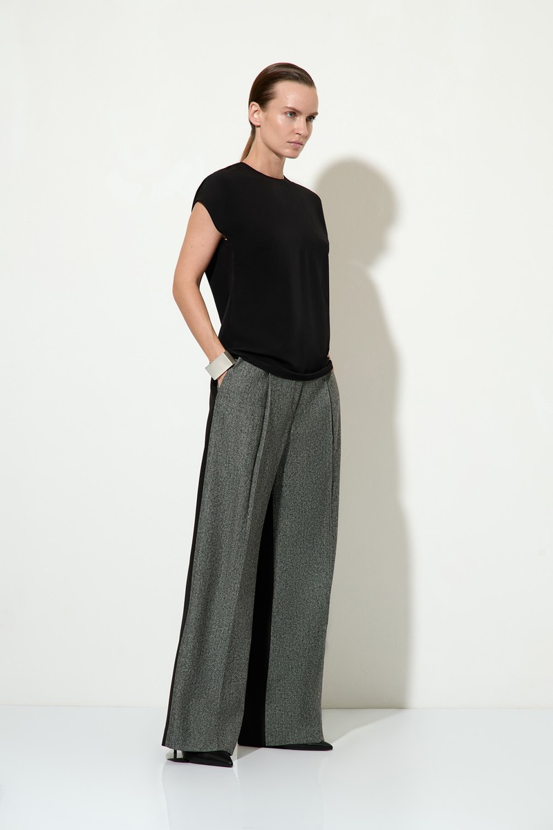 Брюки в стиле color block Женский БРЮКИ VASSA&Co Серый 2