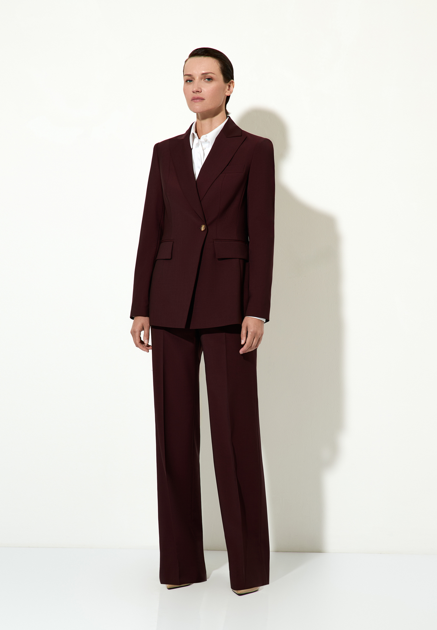 Жакет однобортный VASSA&Co, пол female, цвет burgundy