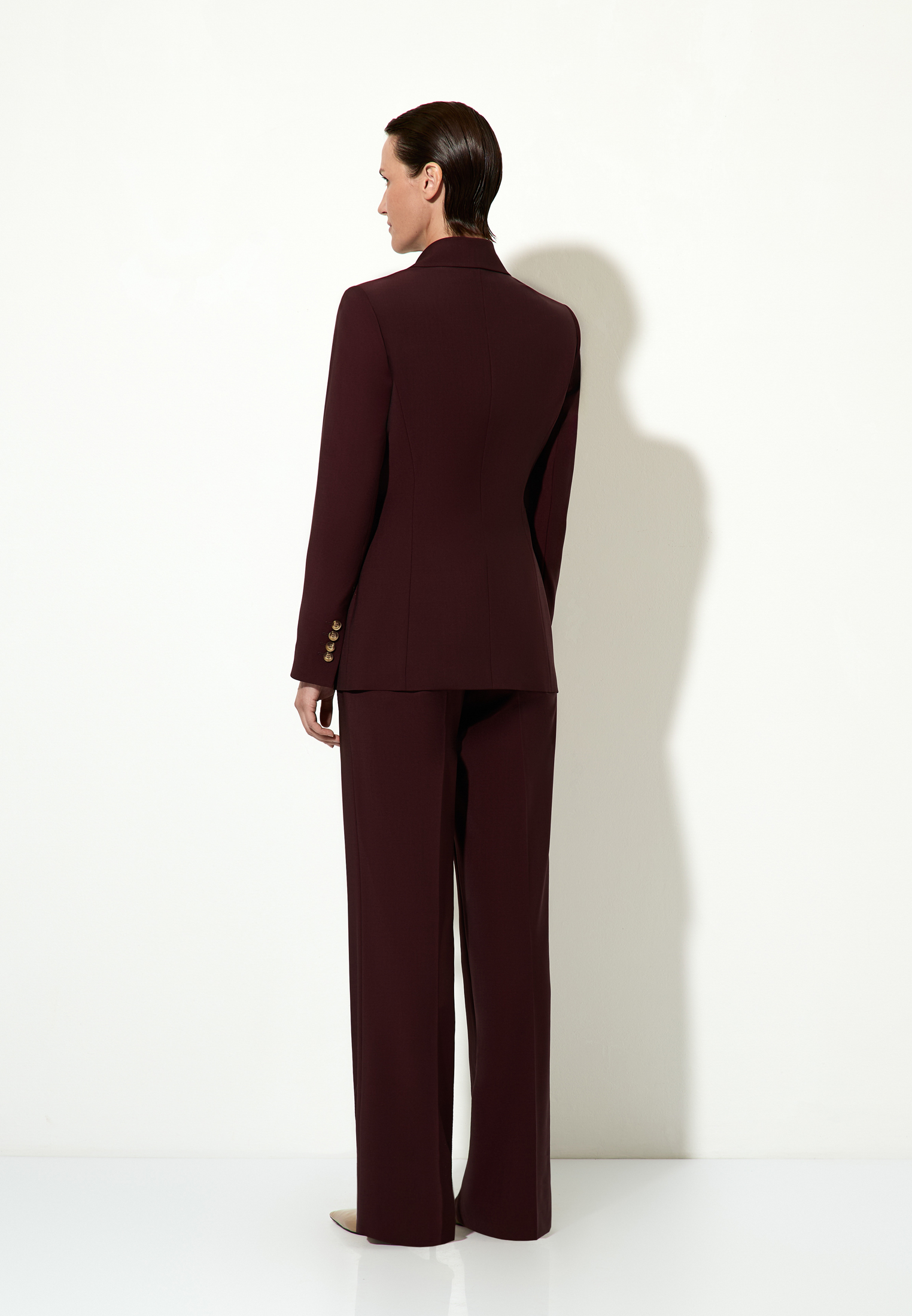 Жакет однобортный VASSA&Co, пол female, цвет burgundy