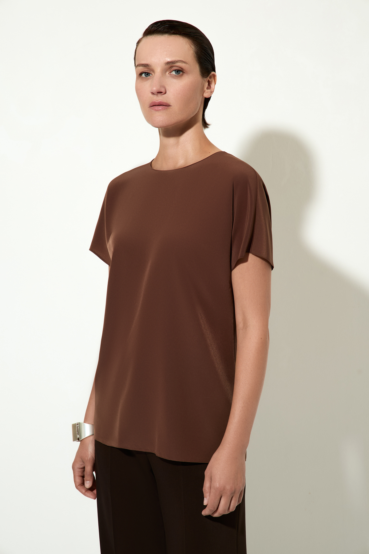 Блузка коричневая VASSA&Co, пол женский, цвет коричневый