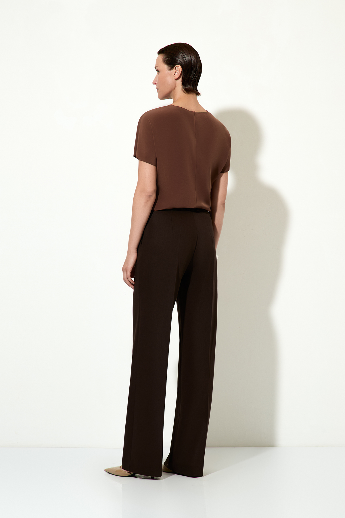 Блузка коричневая VASSA&Co, пол женский, цвет коричневый