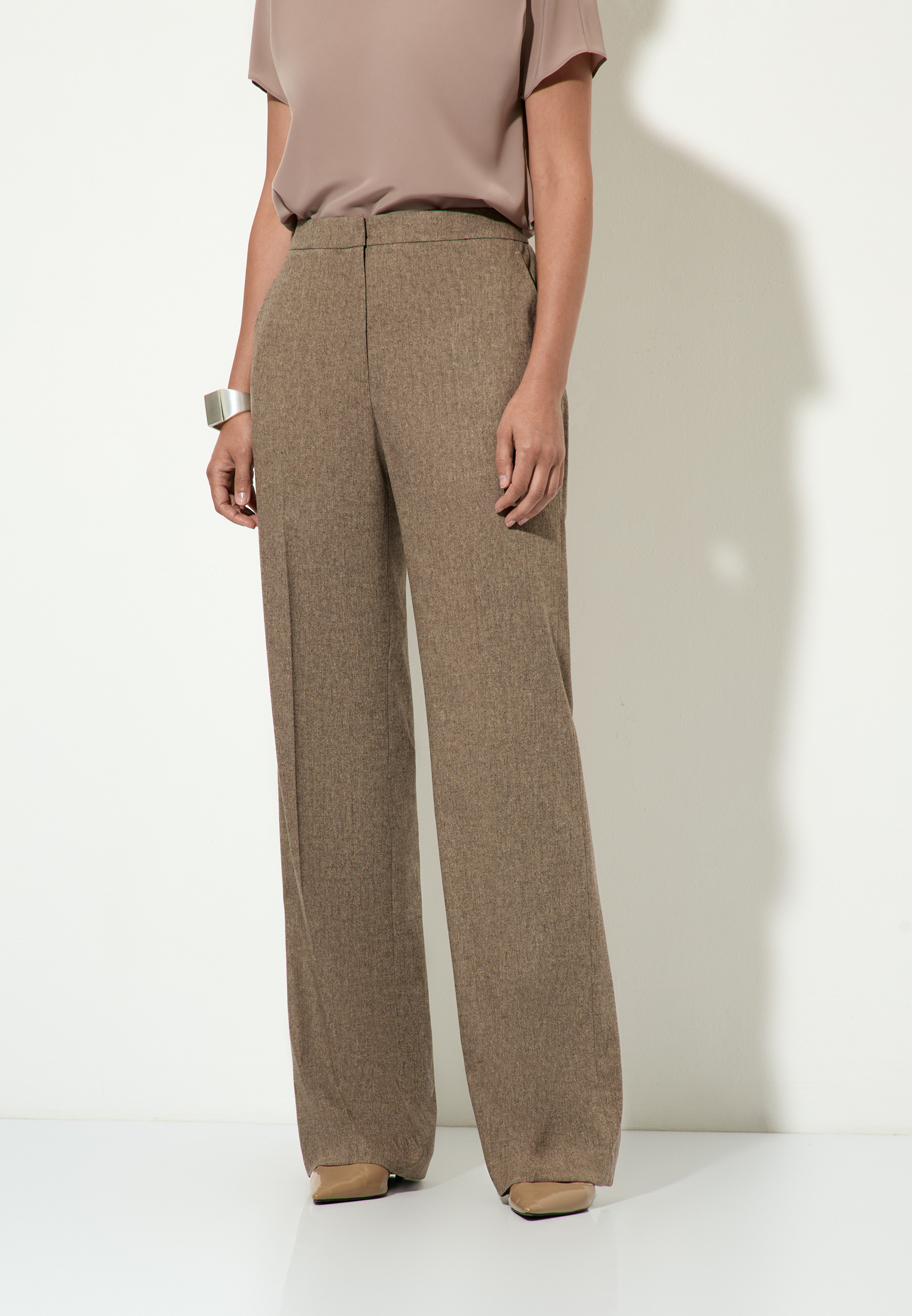 Брюки прямого кроя из полушерсти VASSA&Co, пол женский, цвет коричневый