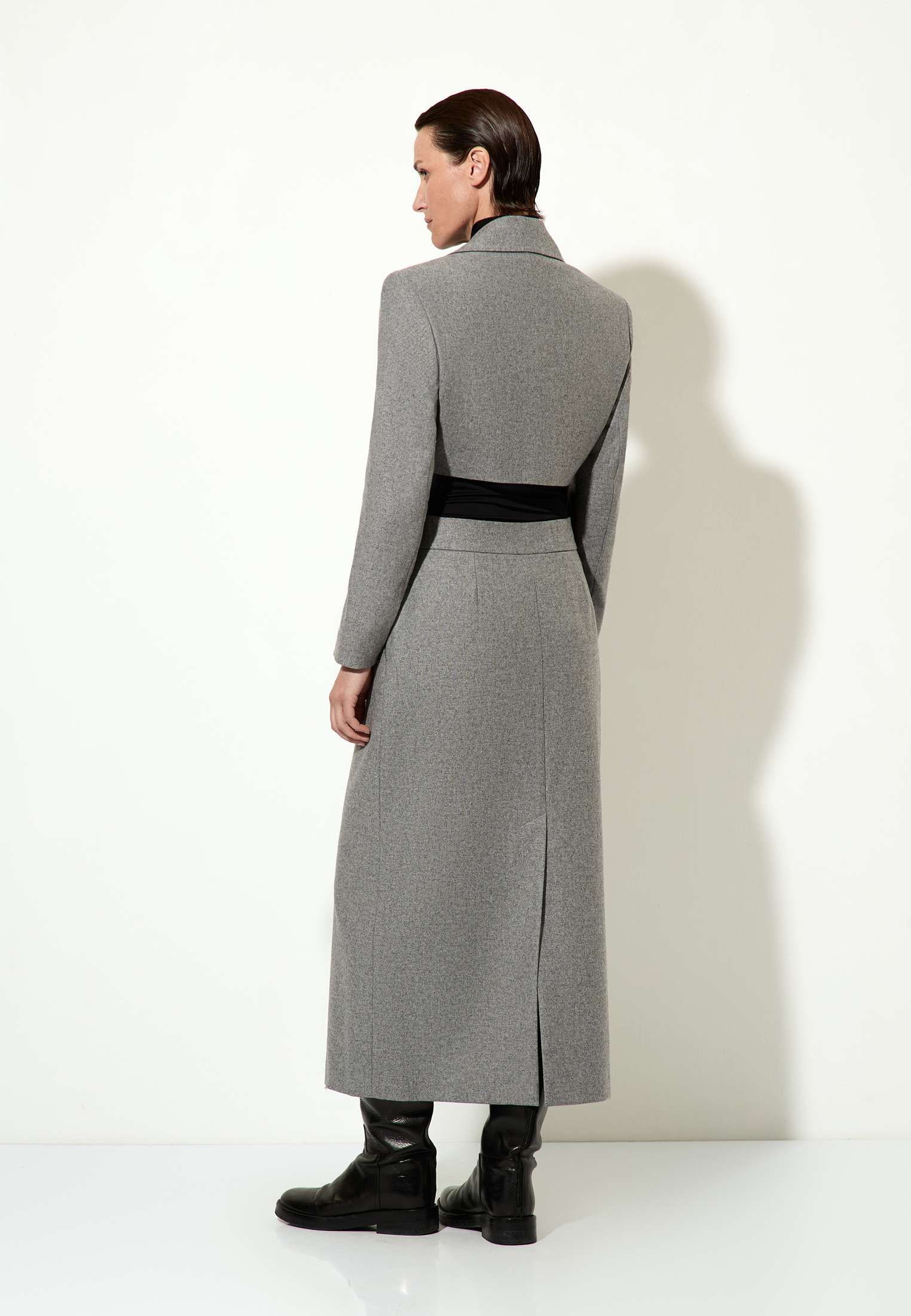 Жакет с укороченной спинкой VASSA&Co, пол женский, цвет серый