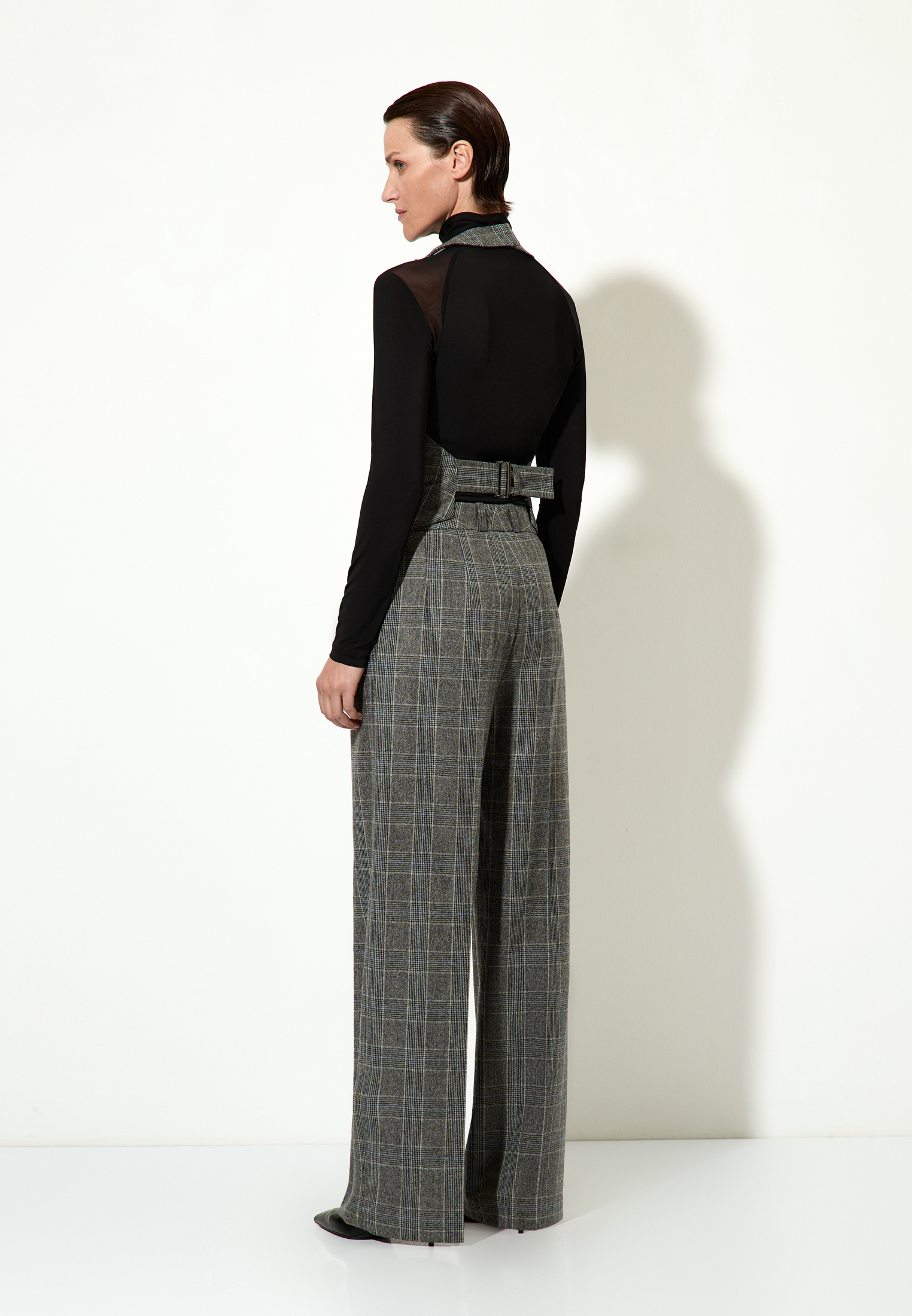 Жилет с открытыми плечами VASSA&Co, пол женский, цвет серый