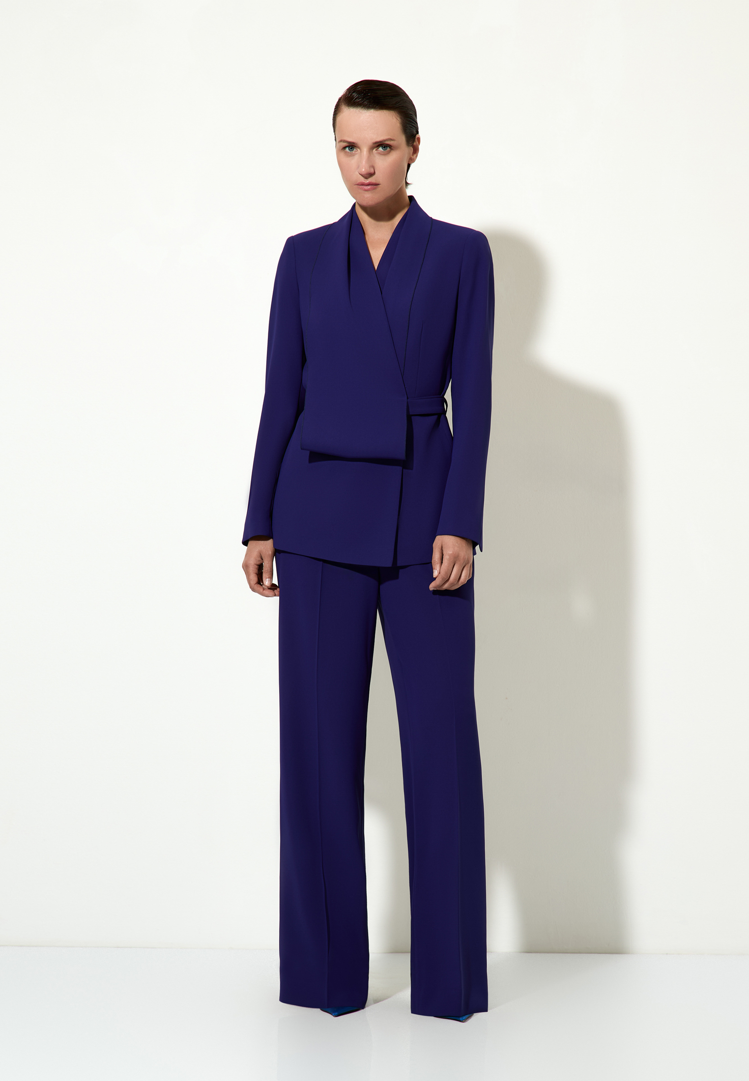 Жакет с поясом VASSA&Co, пол женский, цвет синий