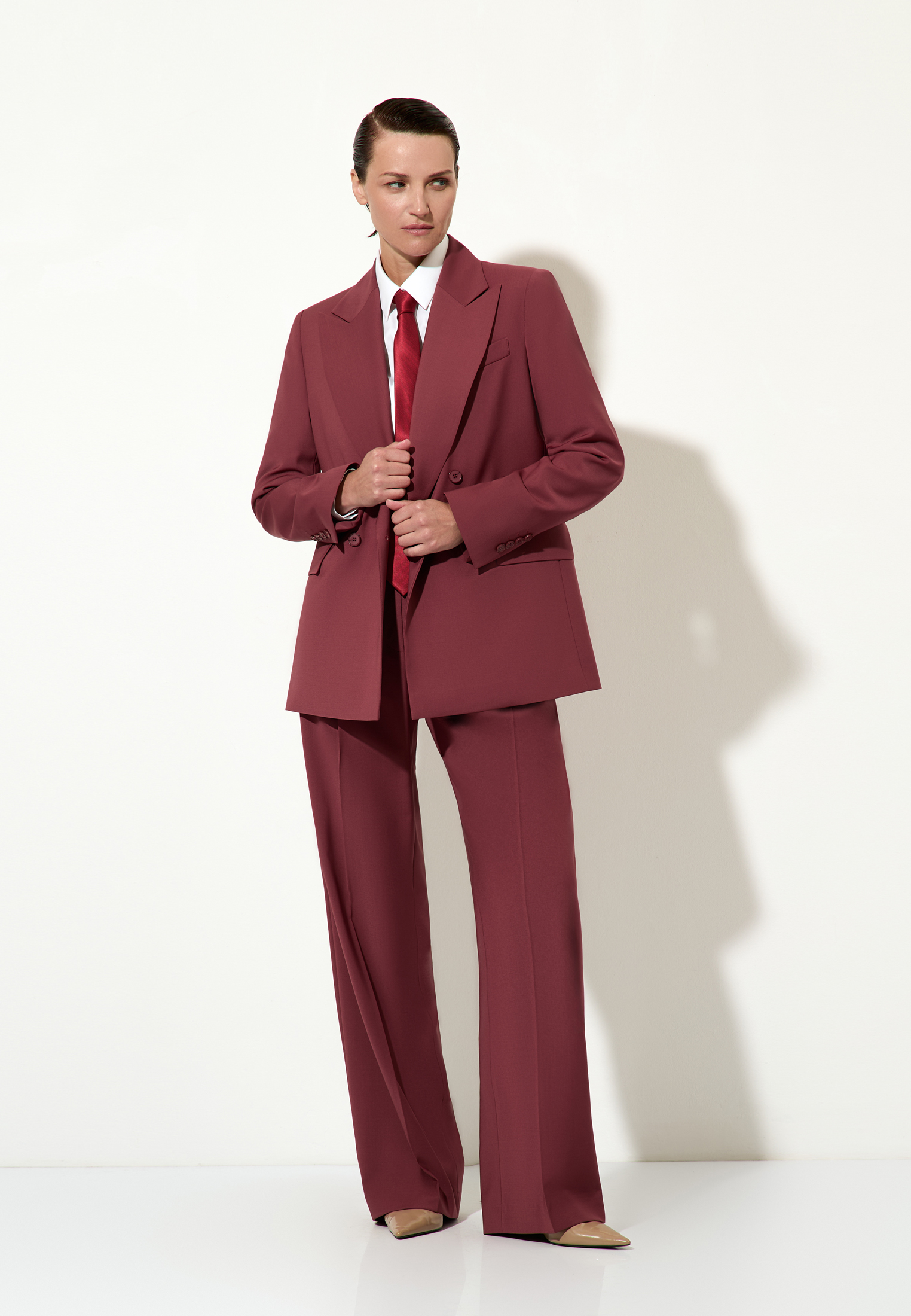 Жакет бордовый VASSA&Co, пол женский, цвет бордовый