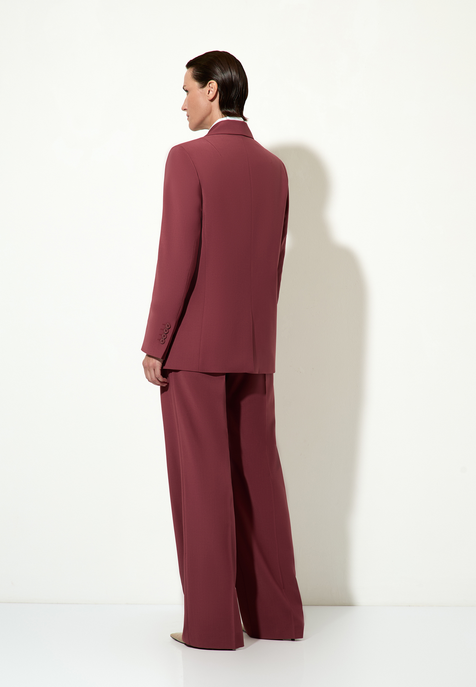 Жакет бордовый VASSA&Co, пол женский, цвет бордовый