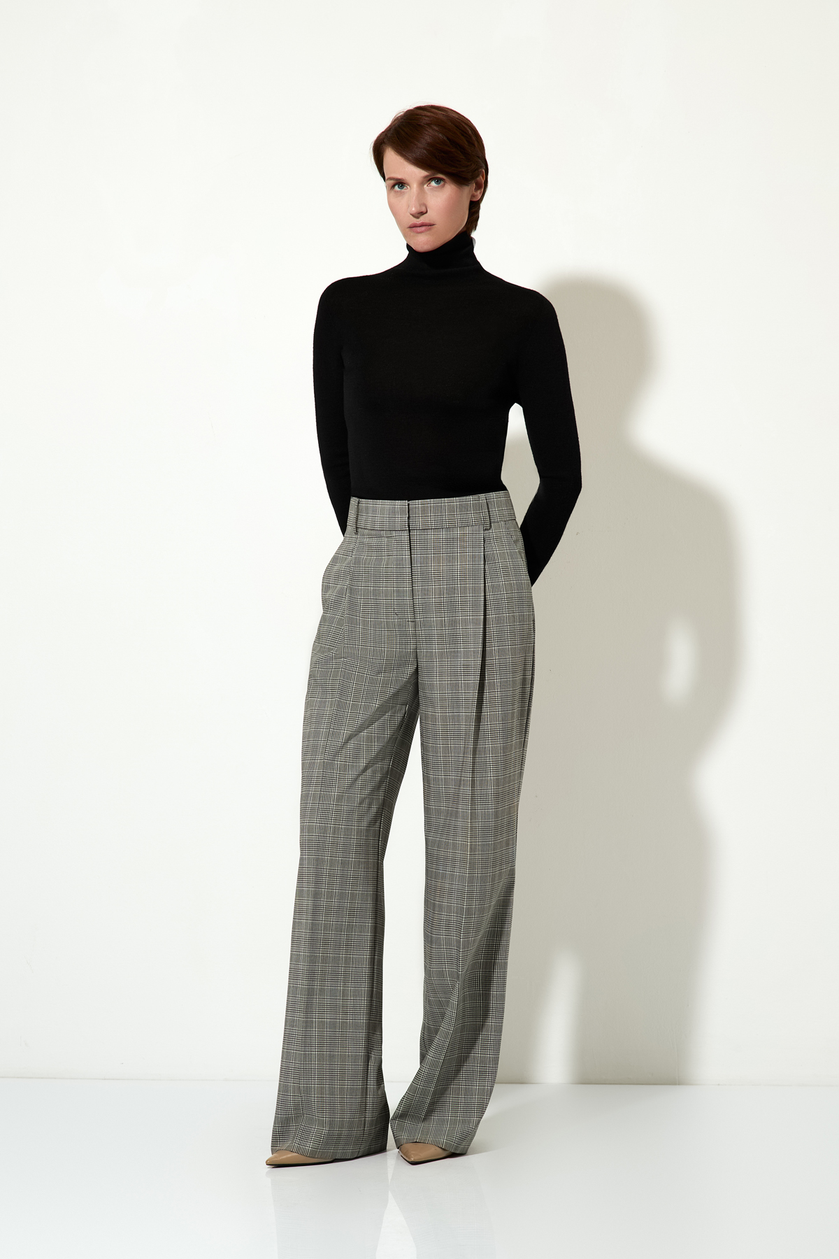 Pullover VASSA CODE, пол female, цвет black