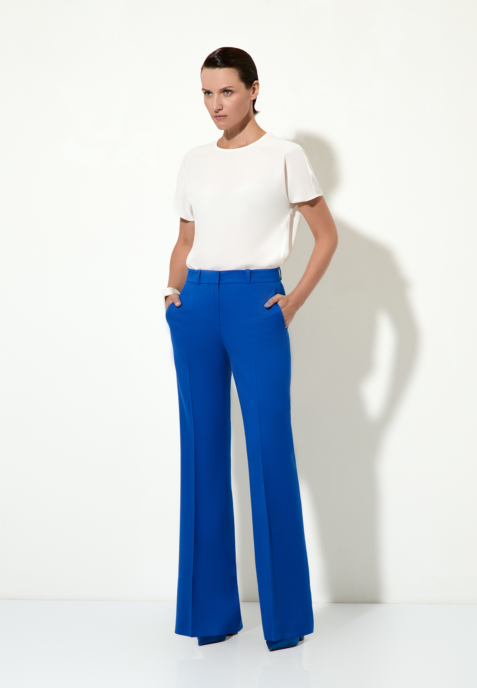 Trousers VASSA&Co, пол female, цвет синий