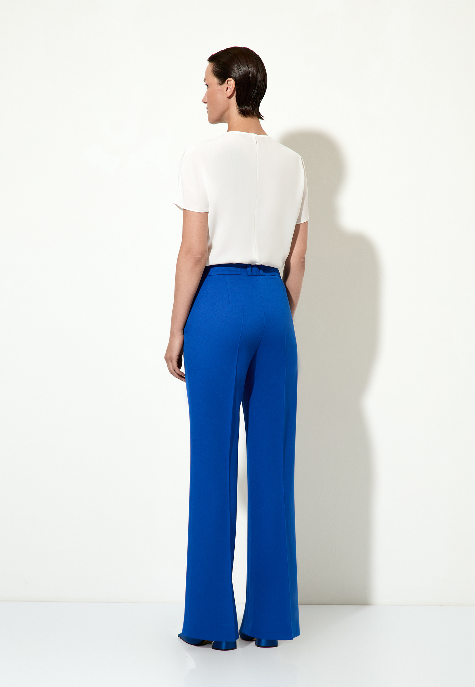 Trousers VASSA&Co, пол female, цвет синий