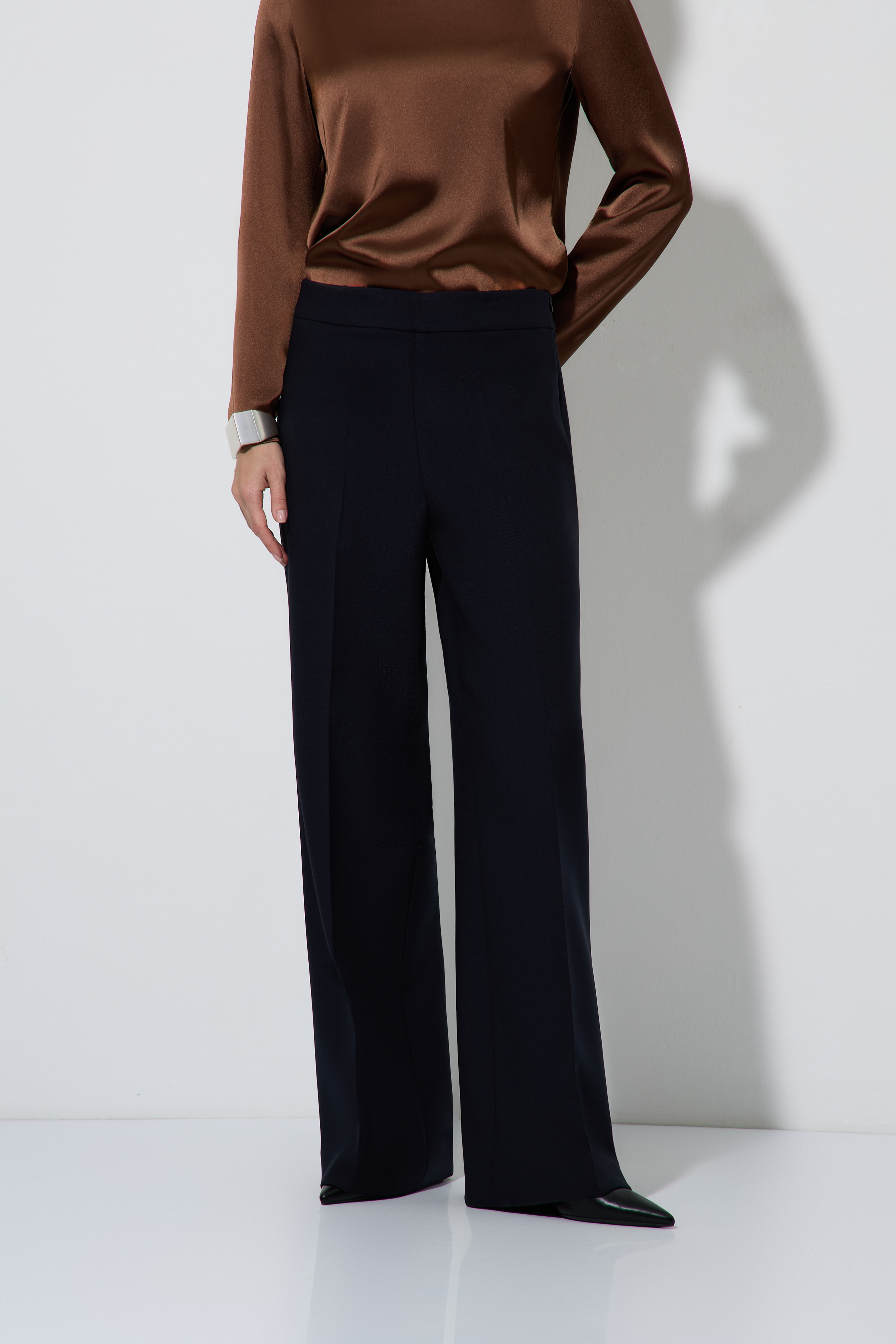 Брюки широкие синие VASSA&Co, пол женский, цвет синий