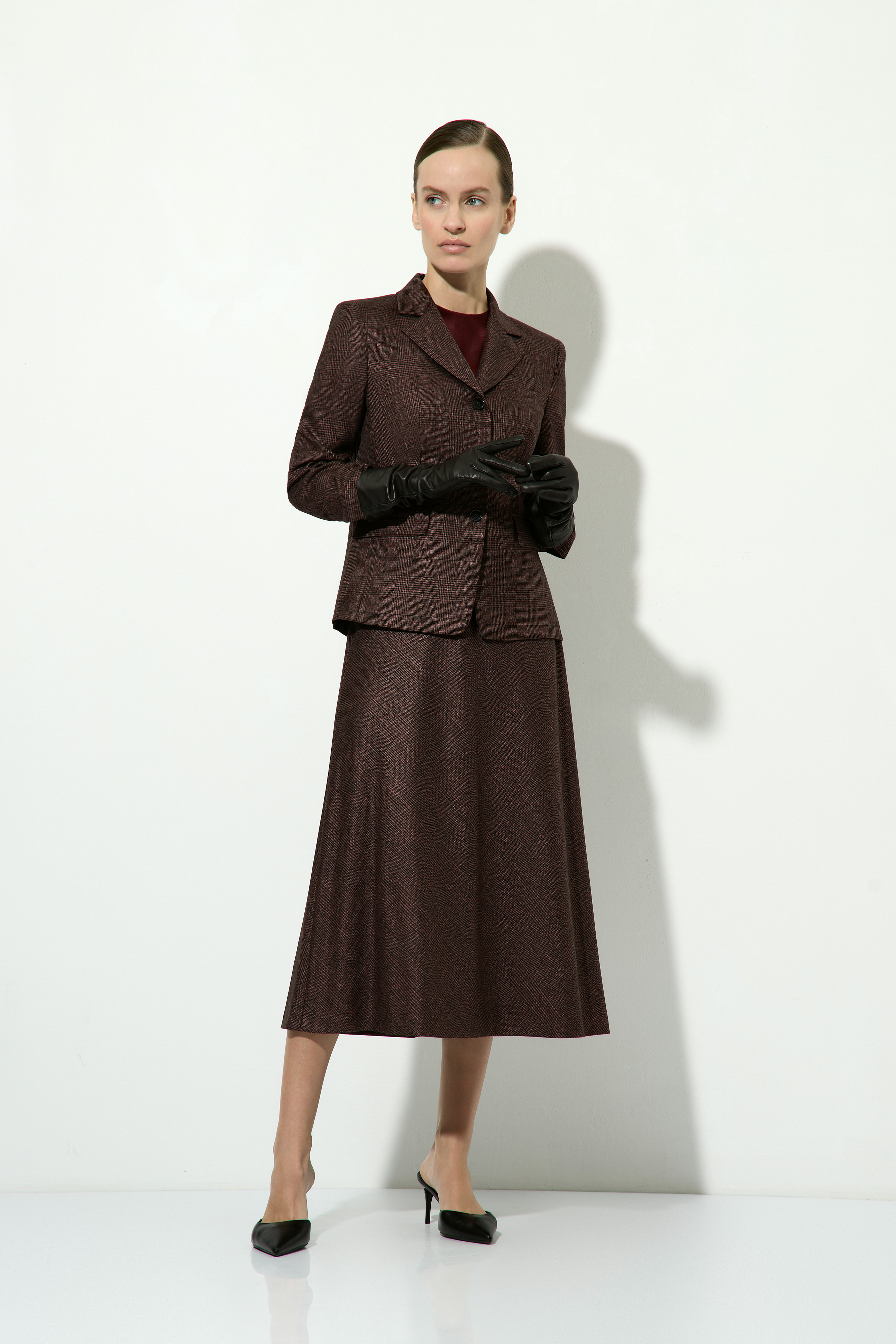 Жакет укороченный VASSA&Co, пол женский, цвет бордовый