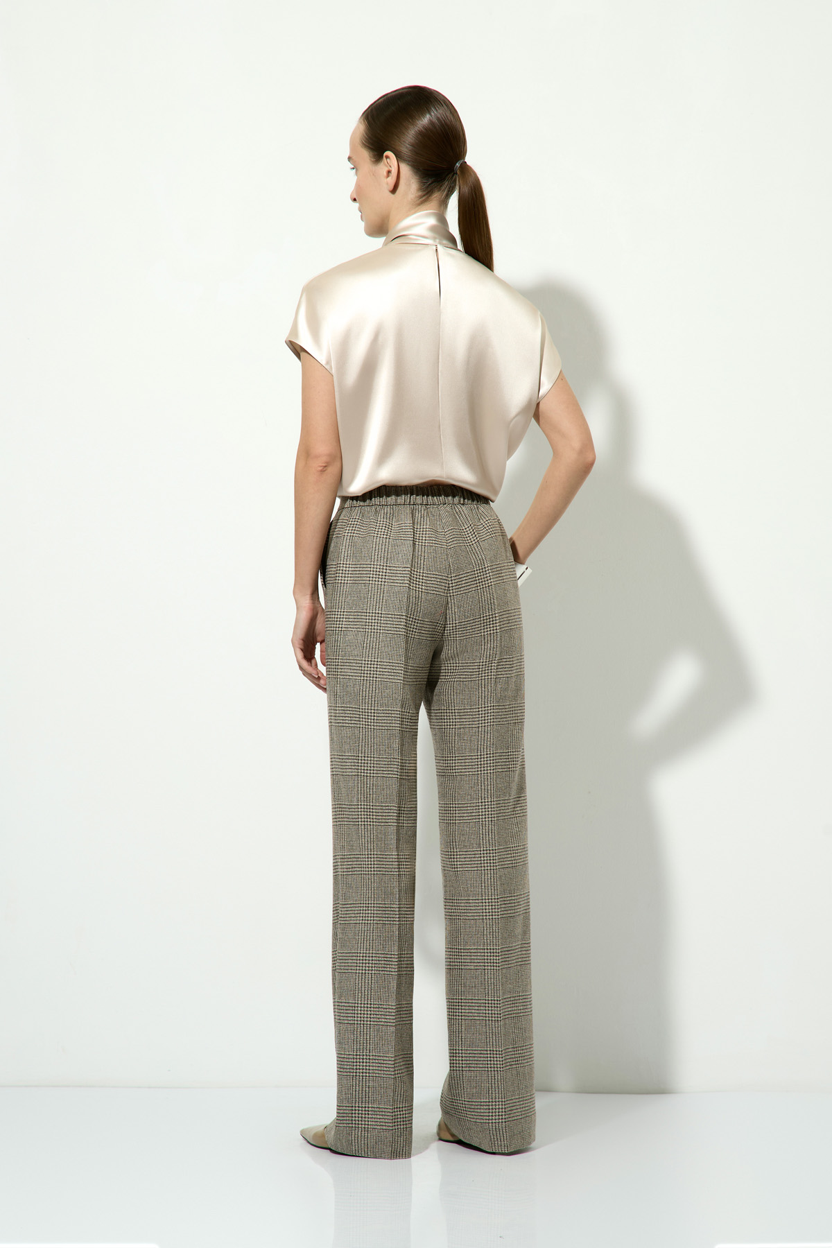 Блузка со съемным шарфом VASSA&Co, пол female, цвет бежевый