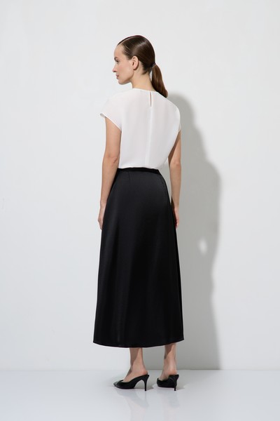 Атласная юбка-макси VASSA&Co, пол женский, цвет черный, фото №3