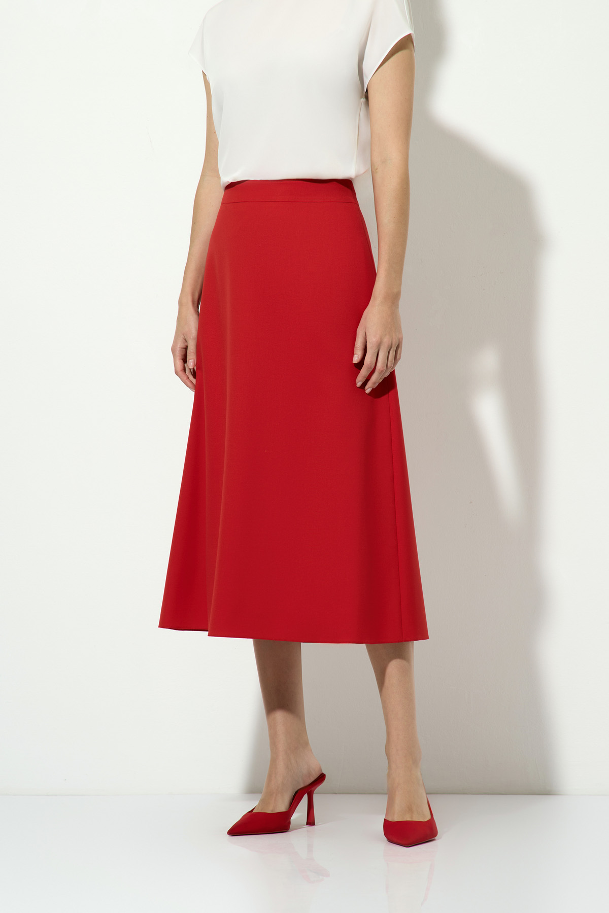 Юбка красного цвета VASSA&Co, пол женский, цвет красный