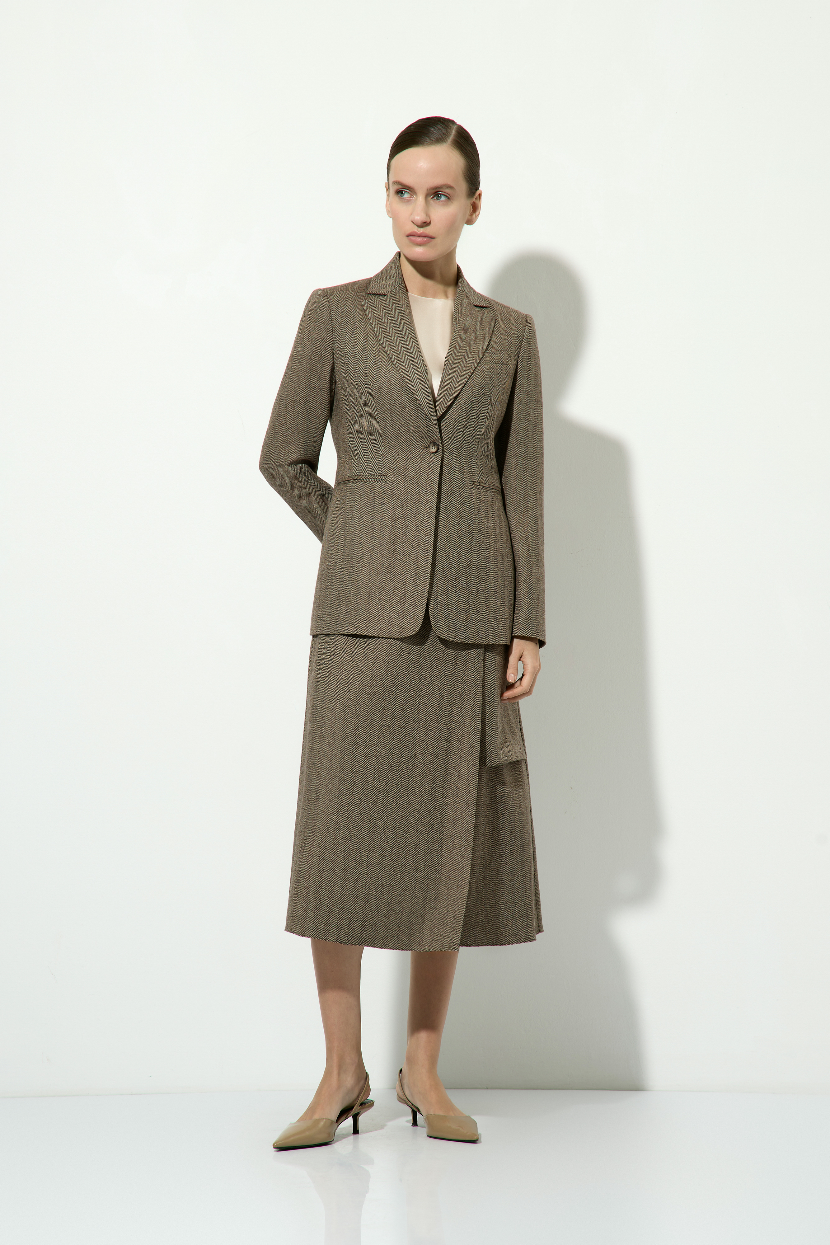 Юбка с асимметричной деталью VASSA&Co, пол женский, цвет коричневый