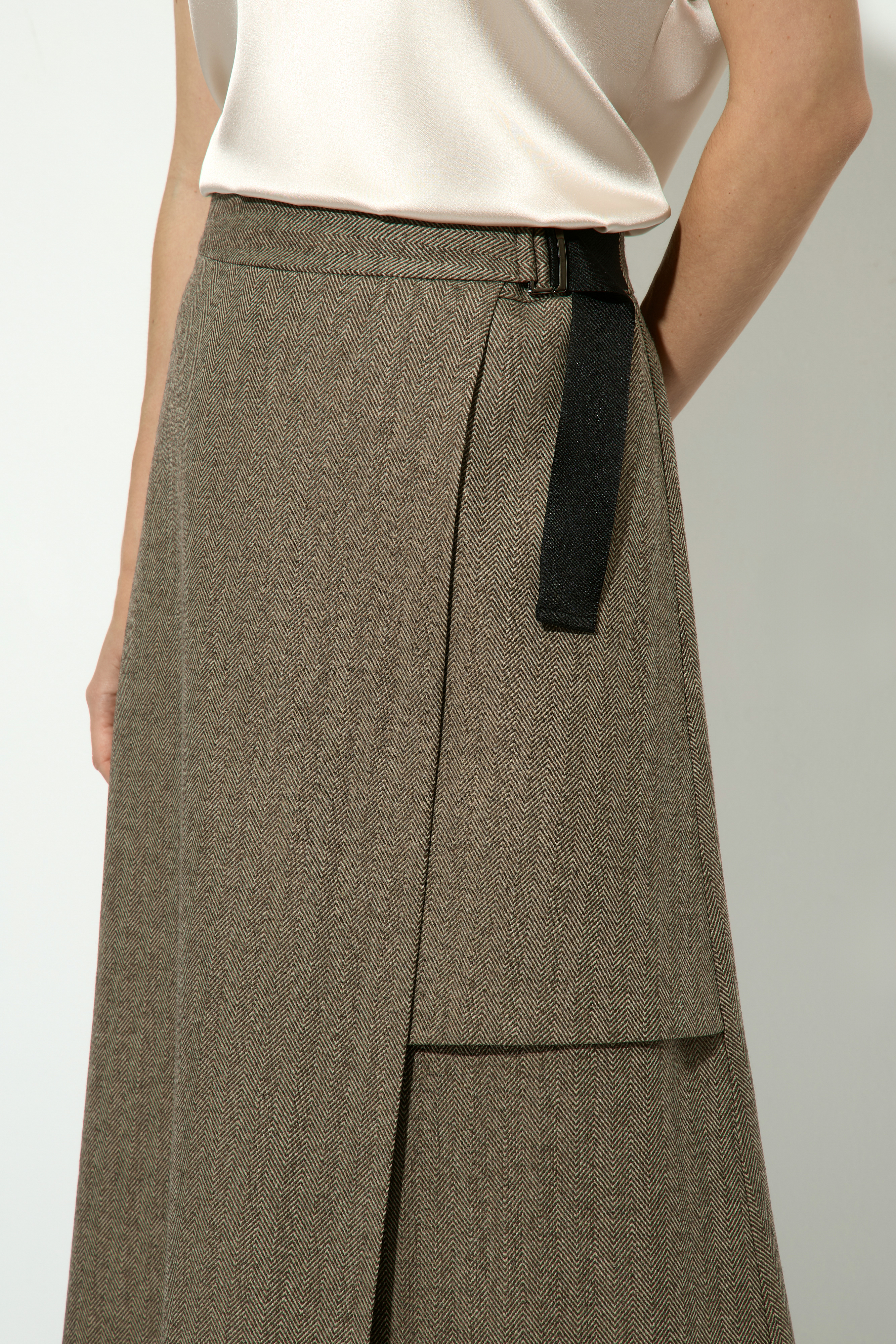 Юбка с асимметричной деталью VASSA&Co, пол женский, цвет коричневый