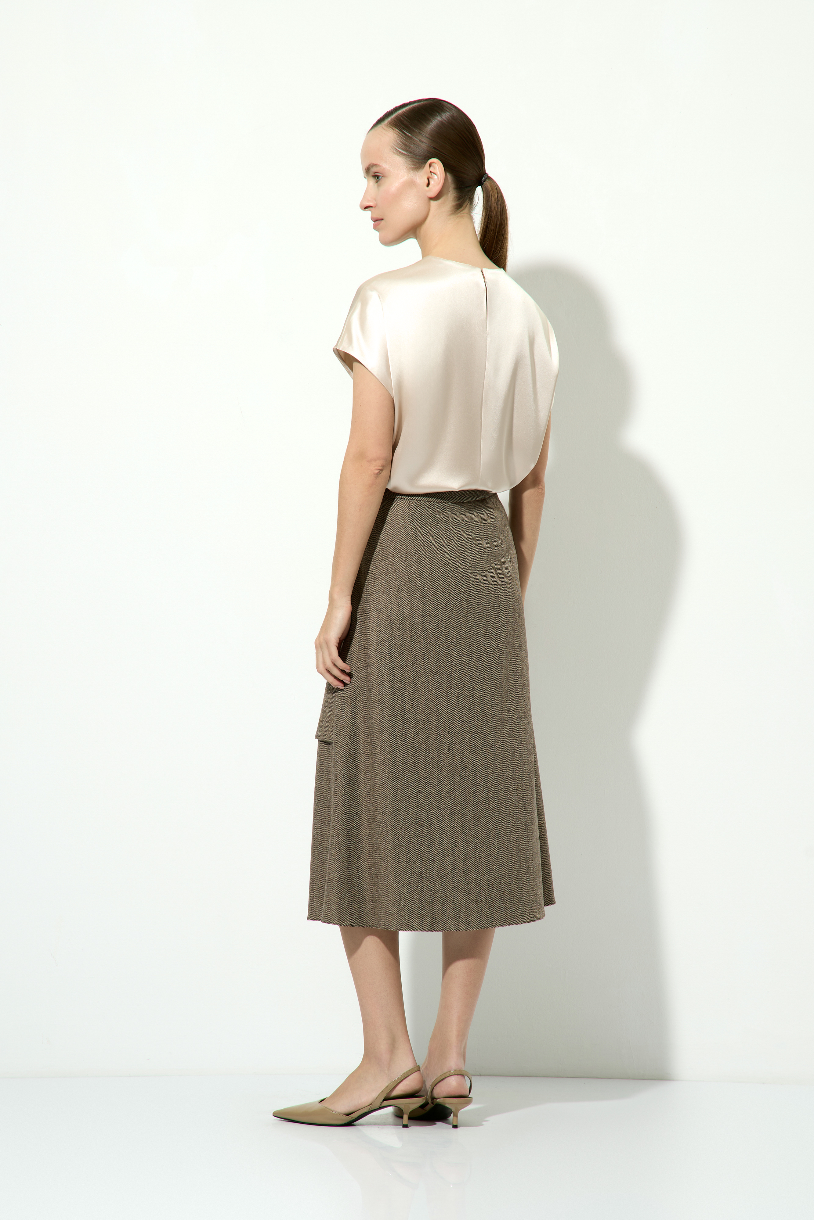 Юбка с асимметричной деталью VASSA&Co, пол женский, цвет коричневый