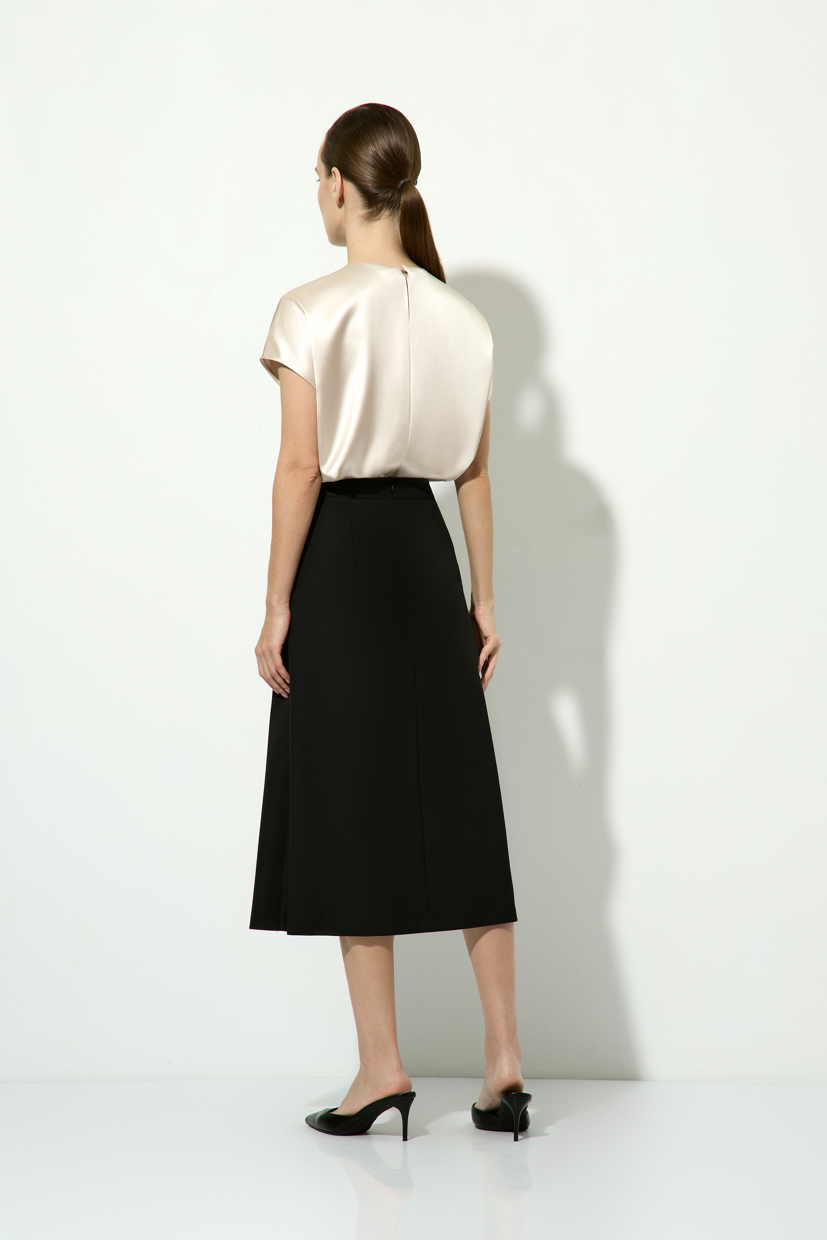 Юбка А-силуэта VASSA&Co, пол female, цвет black