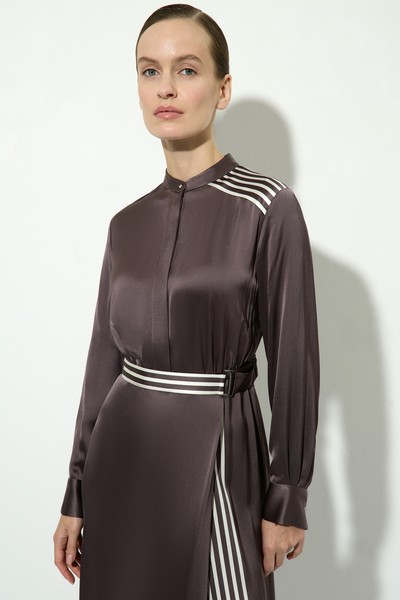 Атласное платье из вискозы VASSA&Co, пол женский, цвет коричневый, фото №2