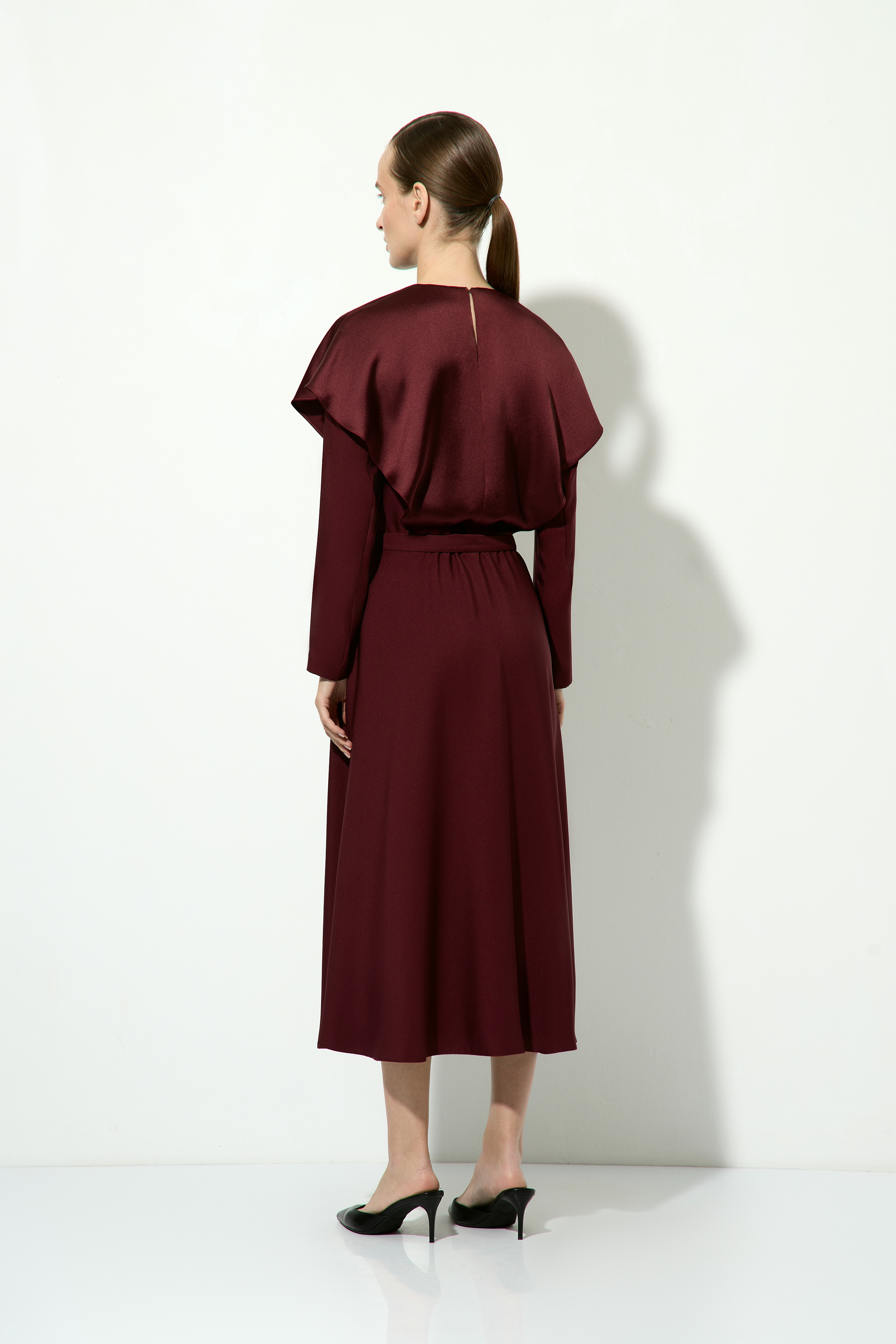 Платье бордовое VASSA&Co, пол женский, цвет красный