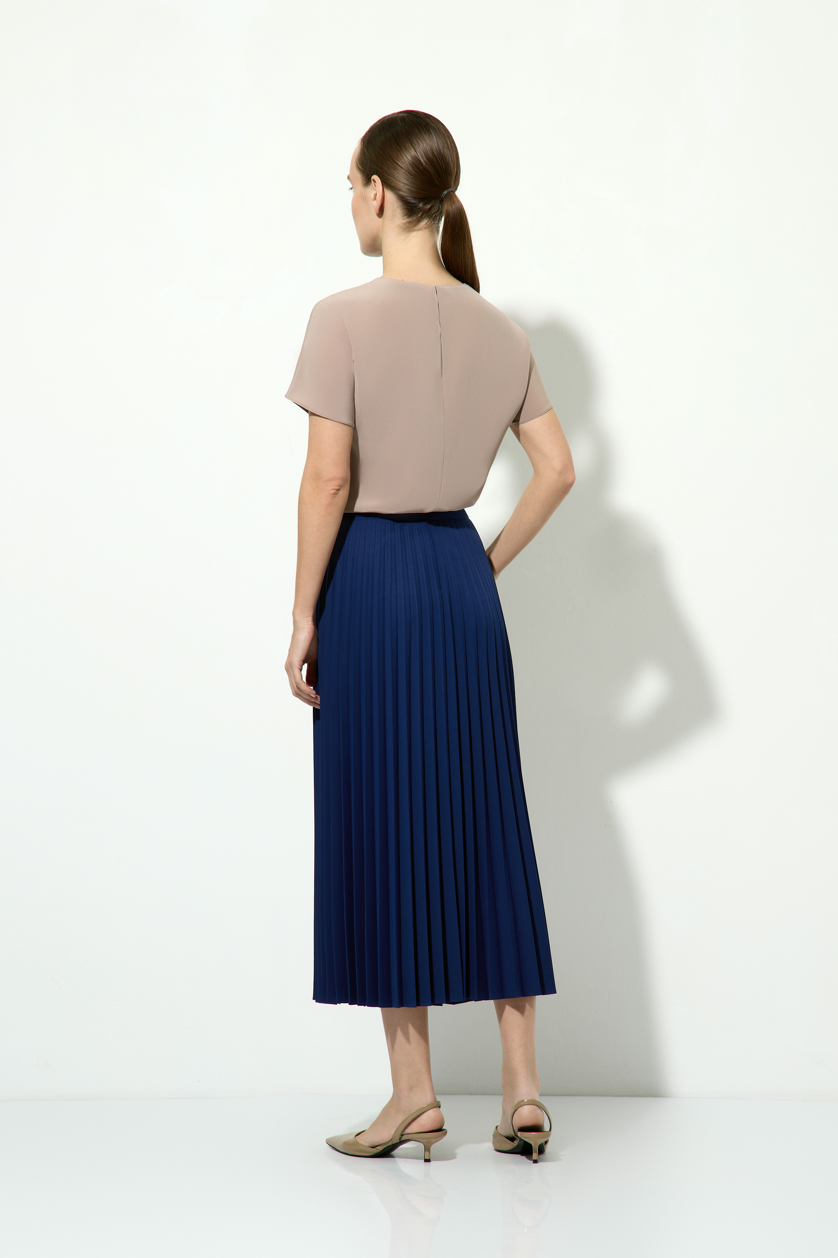 Юбка плиссированная VASSA&Co, пол female, цвет синий