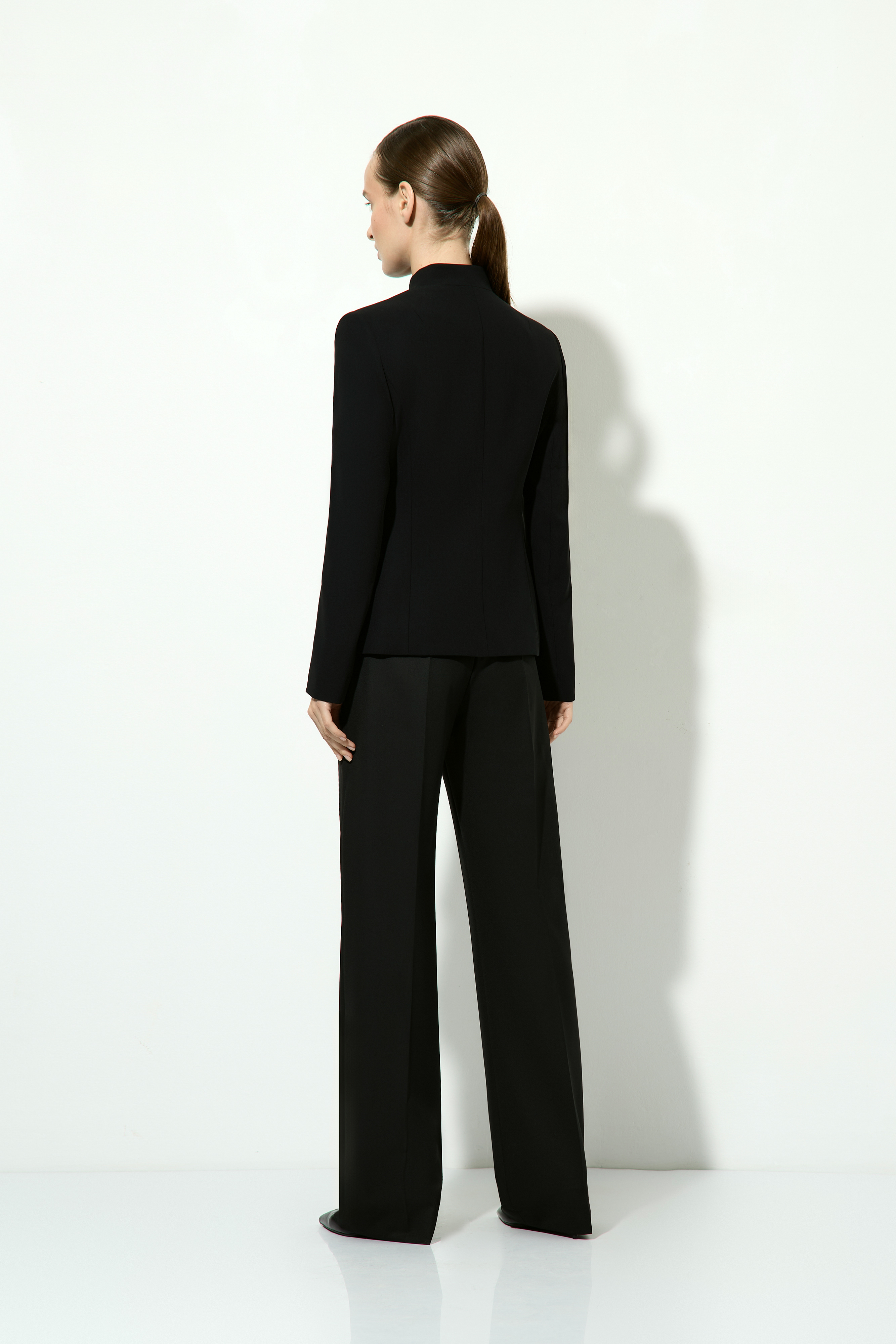 Жакет с контрастным кантом VASSA&Co, пол женский, цвет черный