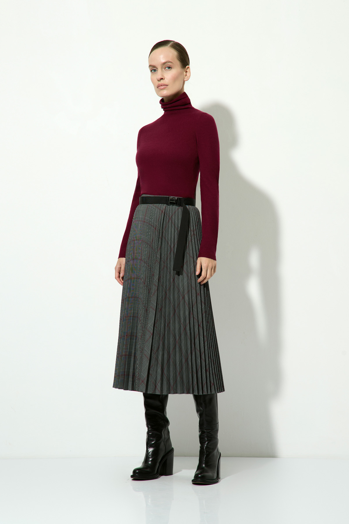 Юбка плиссированная VASSA CODE, пол female, цвет серый