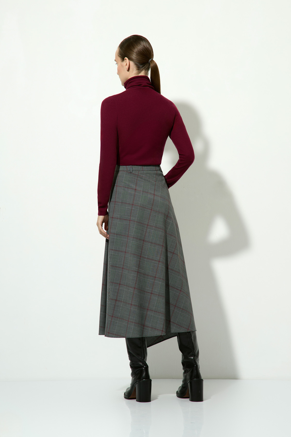 Водолазка из натуральной шерсти VASSA CODE, пол женский, цвет бордовый