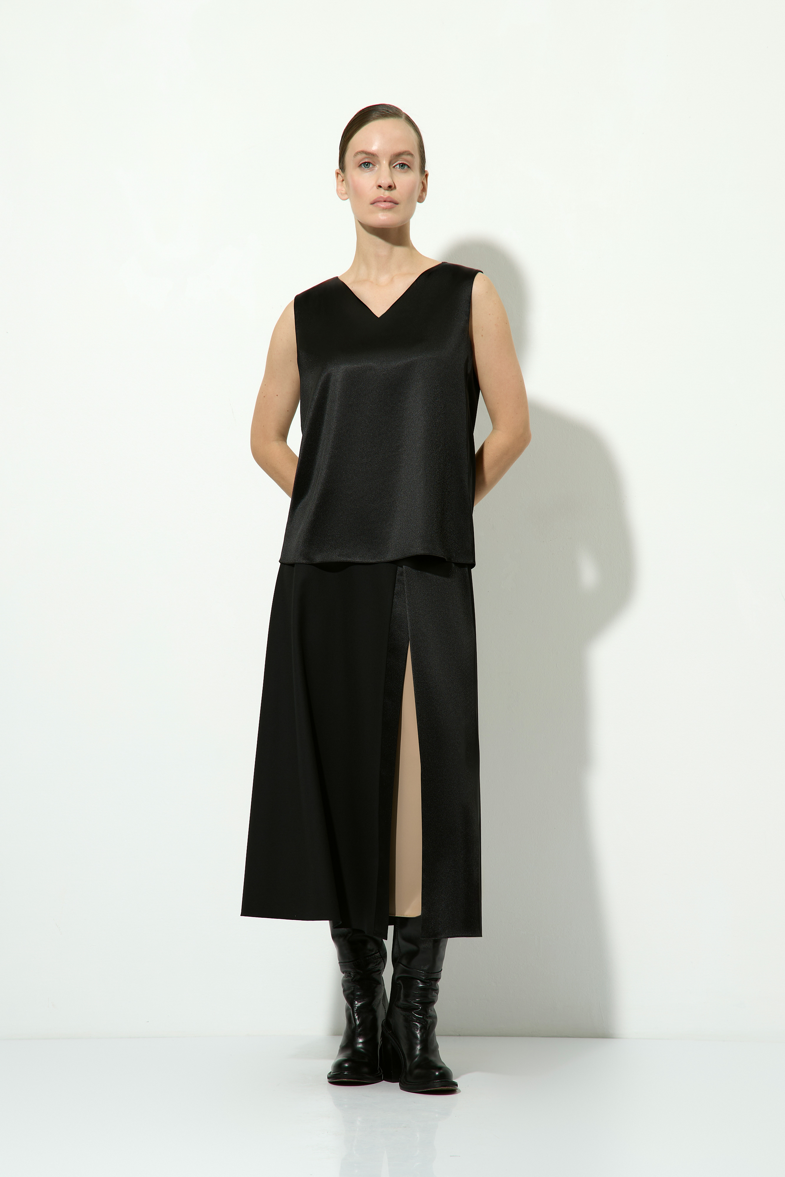 Топ VASSA&Co, пол female, цвет black