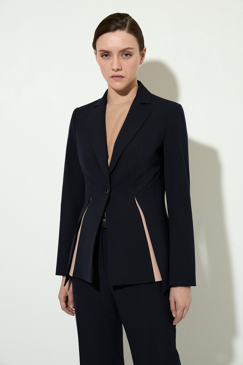 Однобортный жакет приталенного силуэта VASSA&Co, пол женский, цвет синий, фото №2