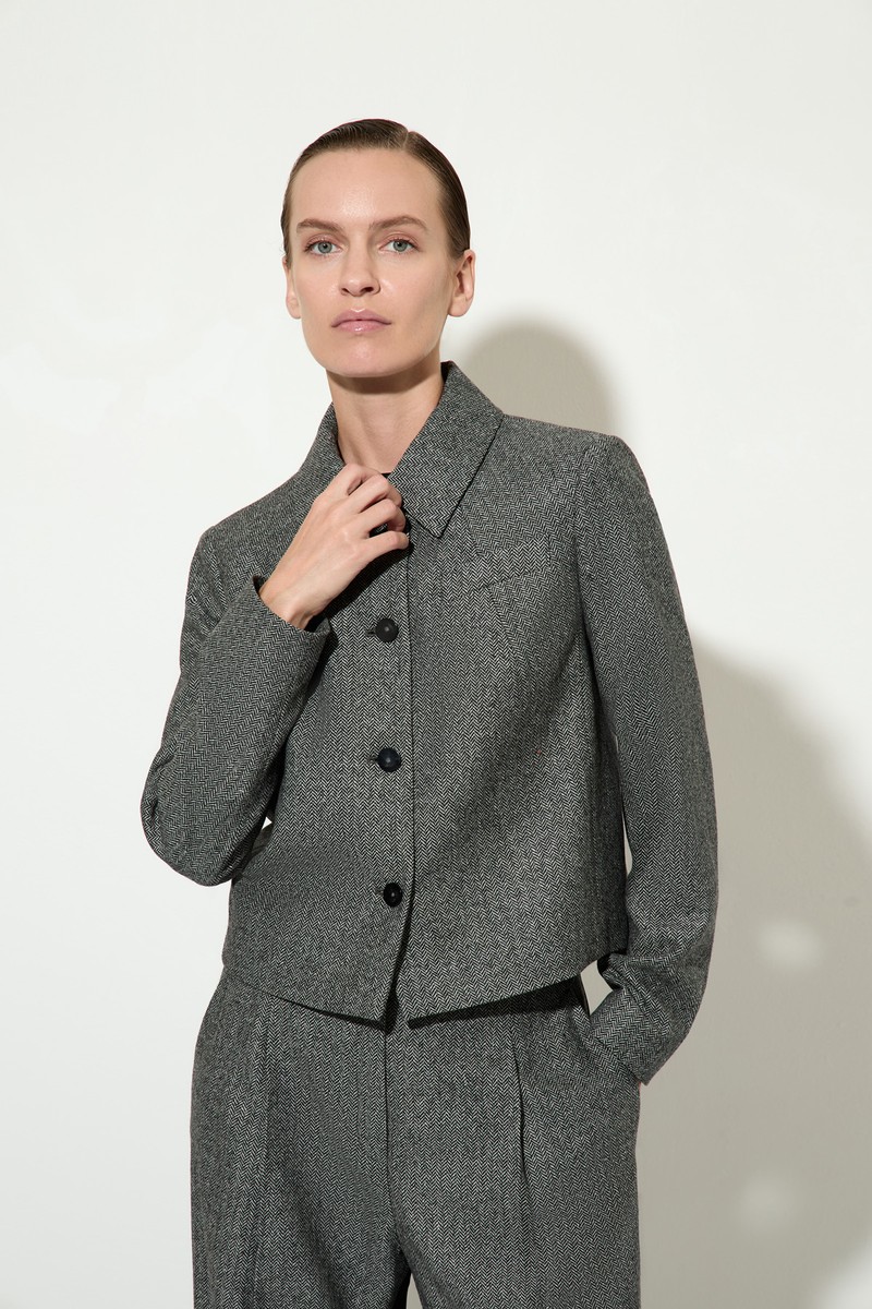 Укороченный однобортный жакет VASSA&Co, пол женский, цвет серый, фото №3