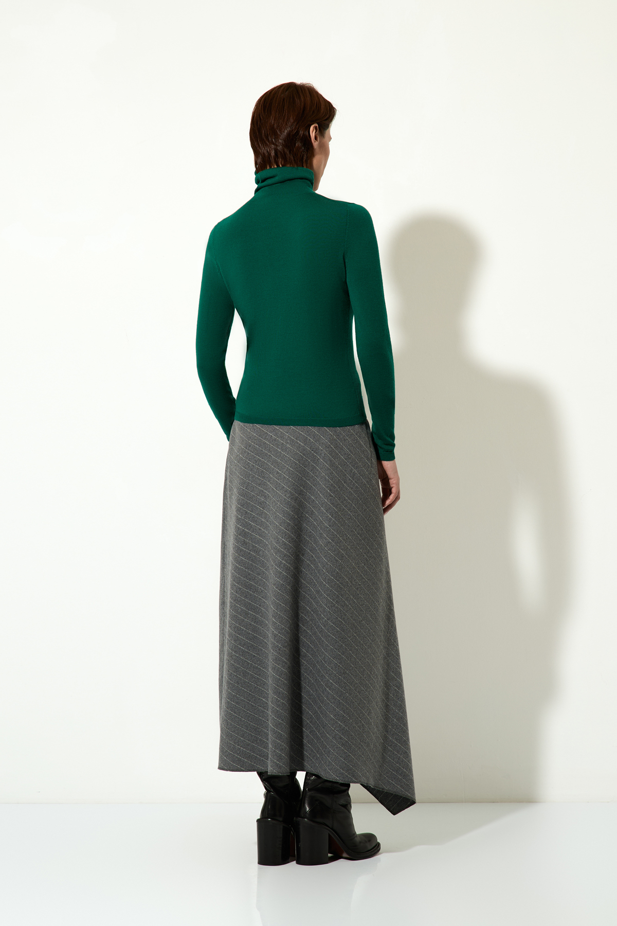 Джемпер женский VASSA CODE, пол female, цвет зеленый