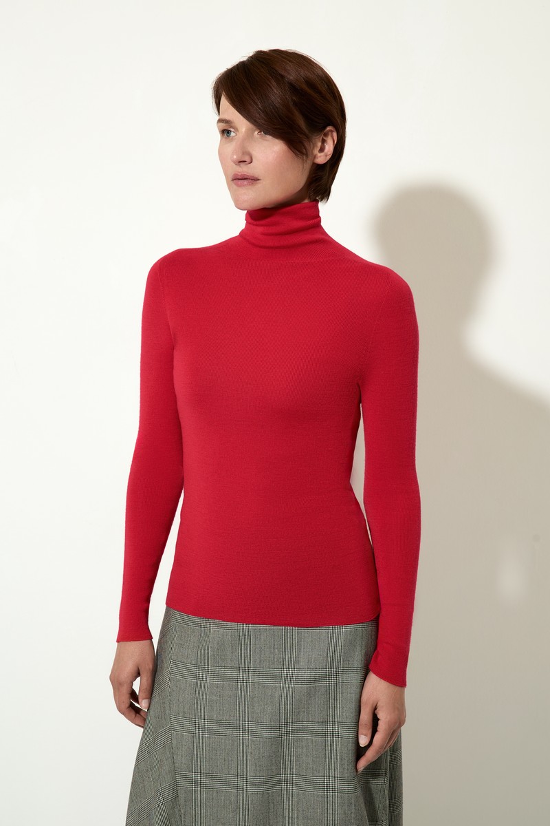 Водолазка из шерсти мериноса VASSA CODE, пол женский, цвет красный, фото №2