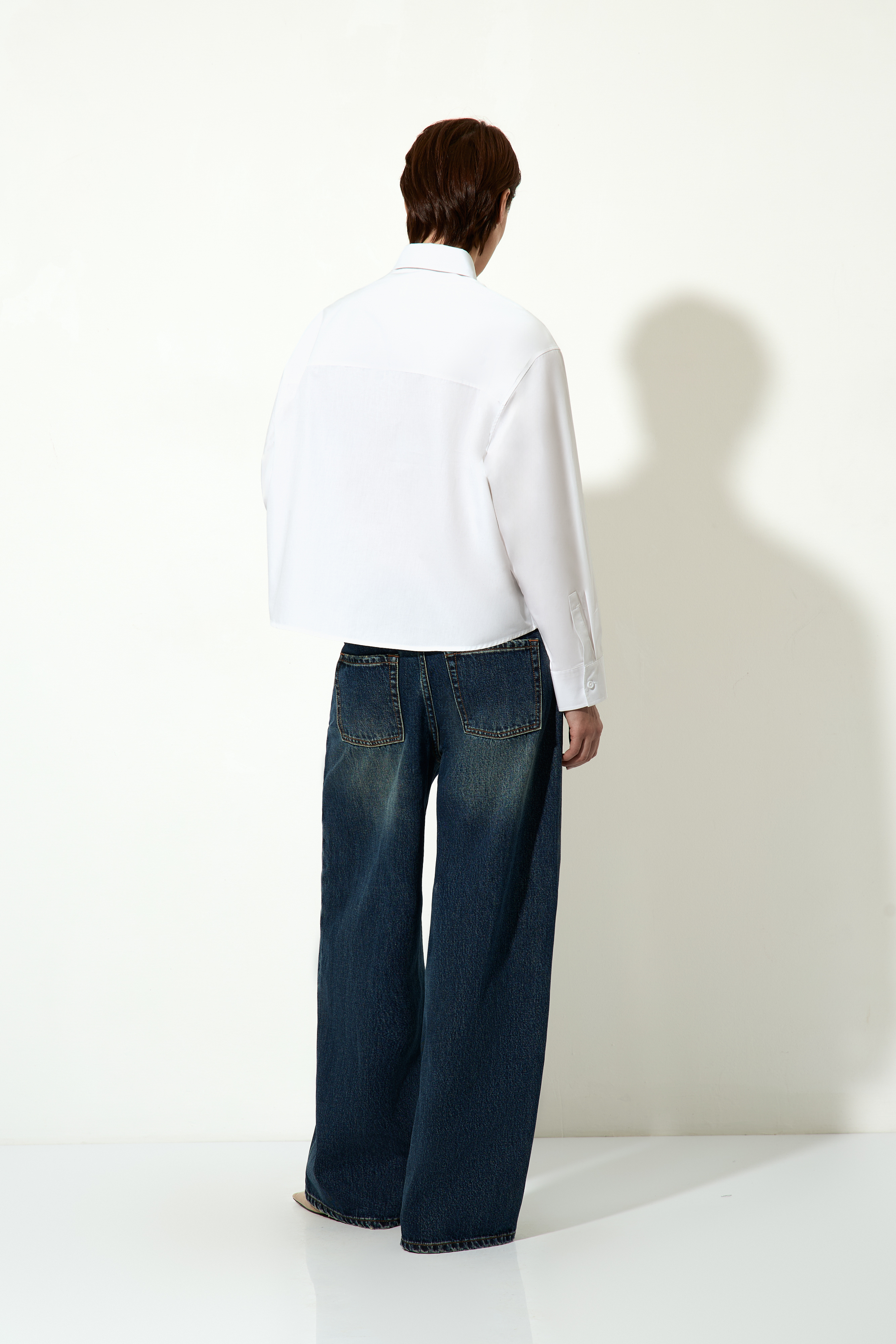 Укороченная рубашка VASSA CODE, пол женский, цвет белый